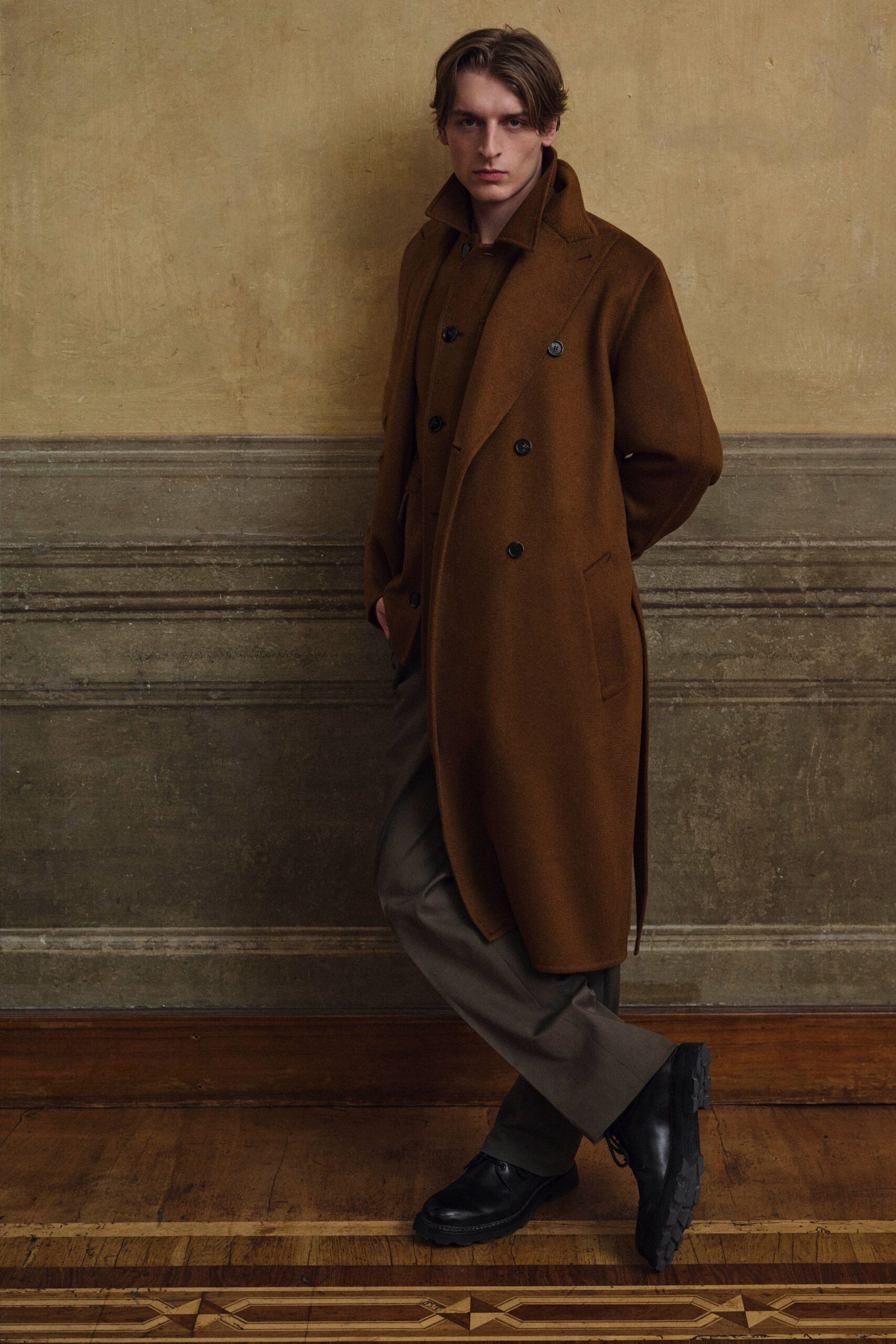 brown wool long-sleeve collared relaxed buttoned coat