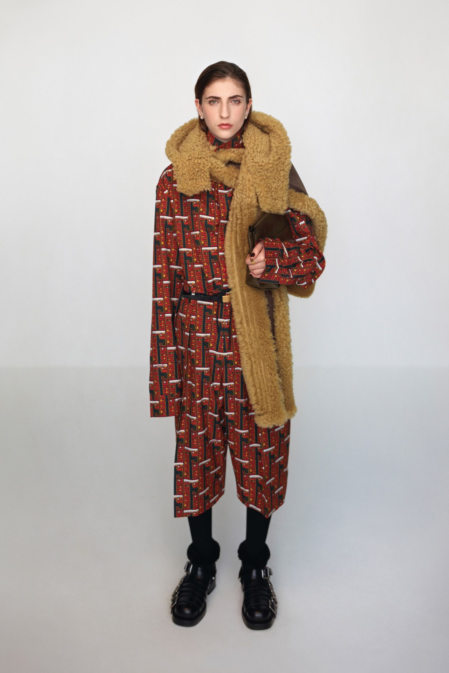 Burberry F/W 24 Look 384