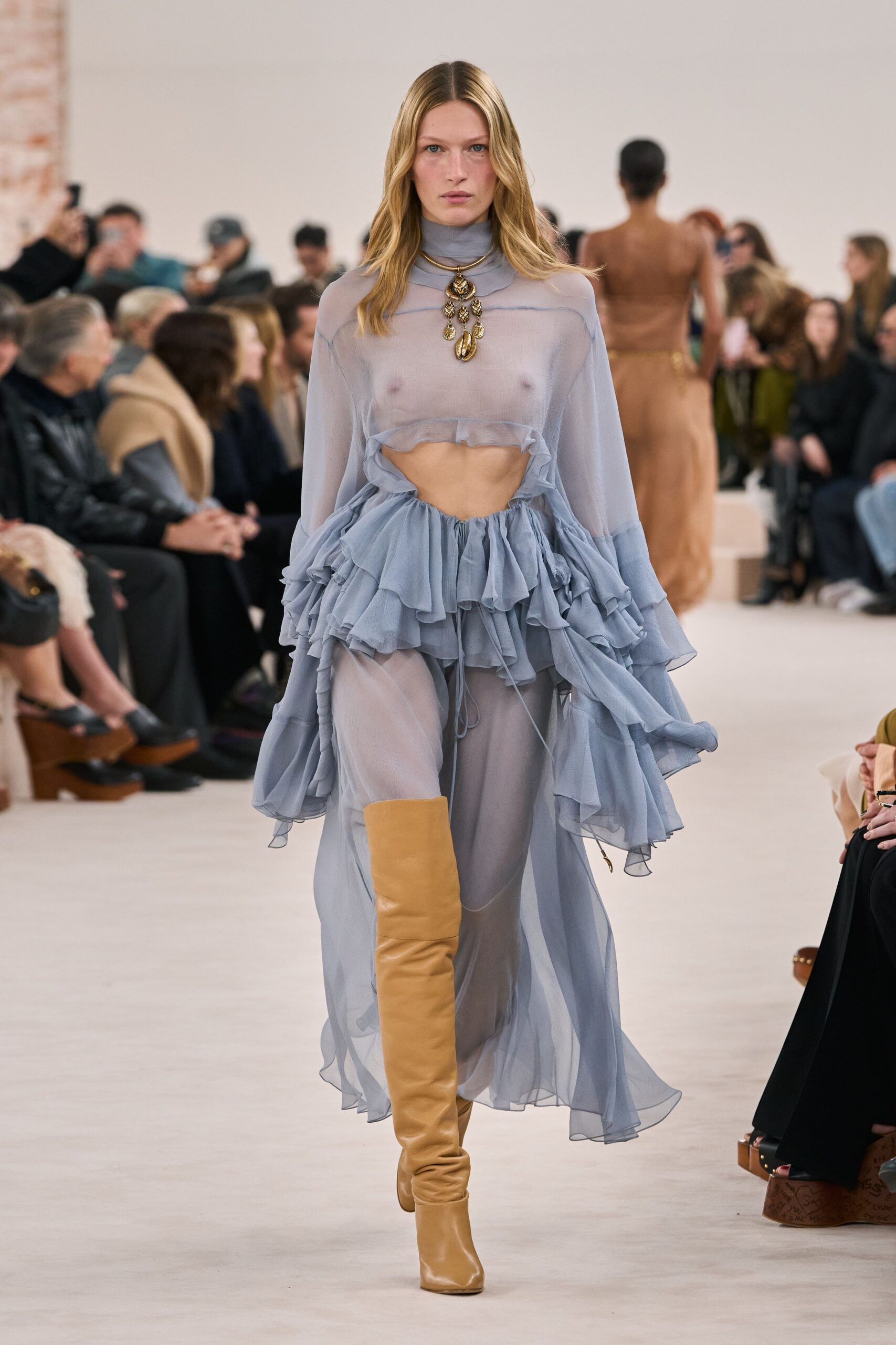 Chloé F/W 24 Look 550