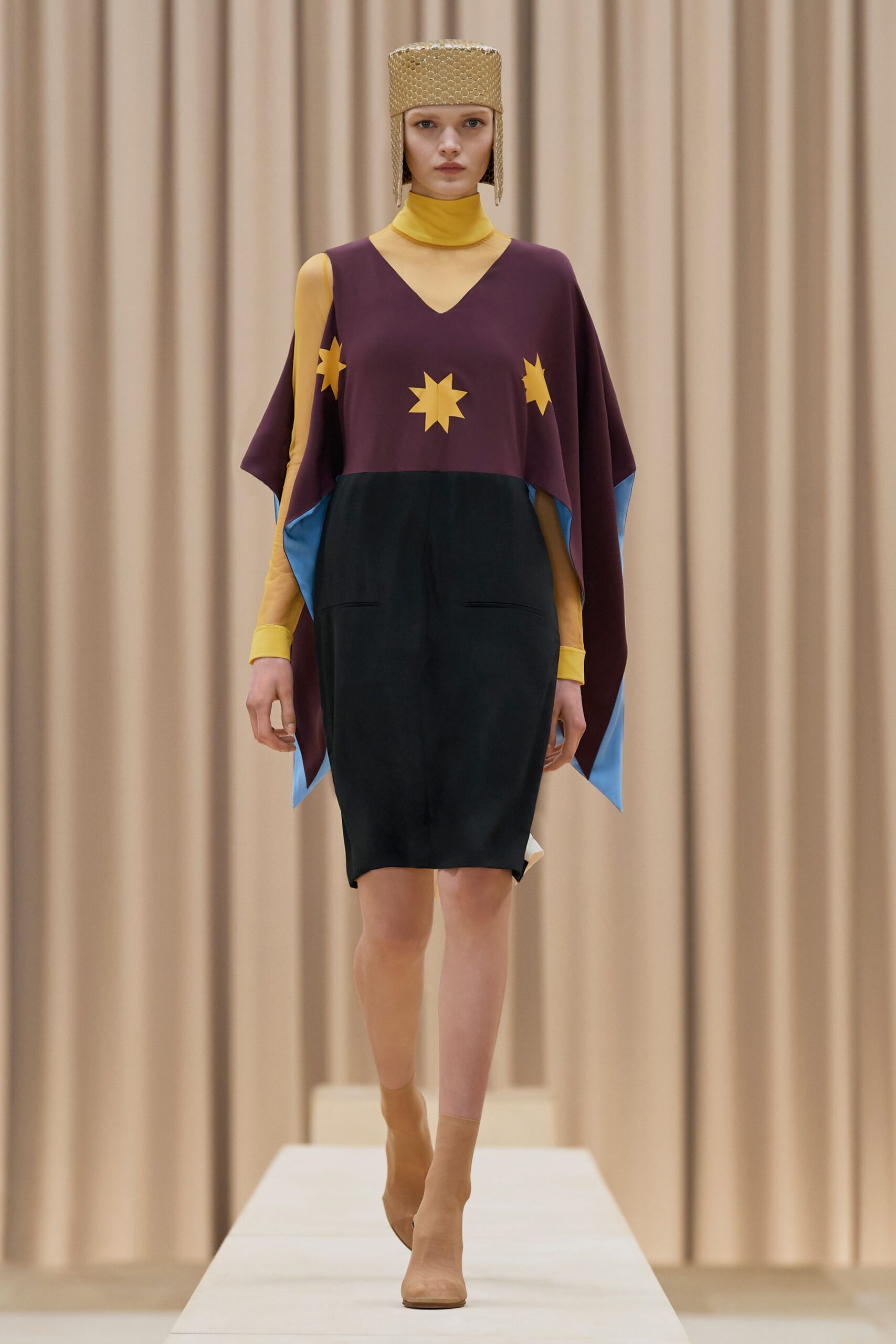 Burberry F/W 21 Look 482