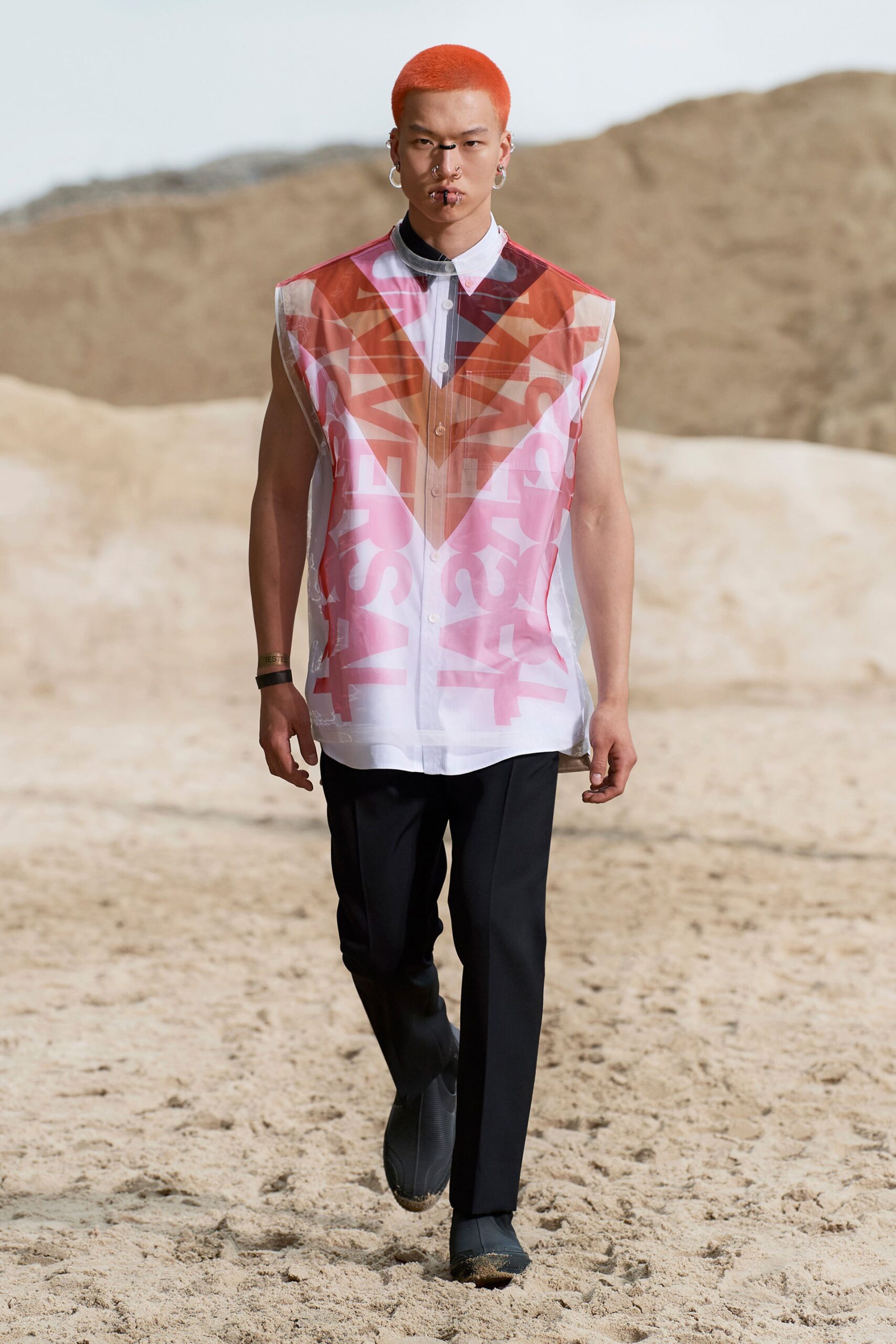 Burberry S/S 22 Menswear Look 415