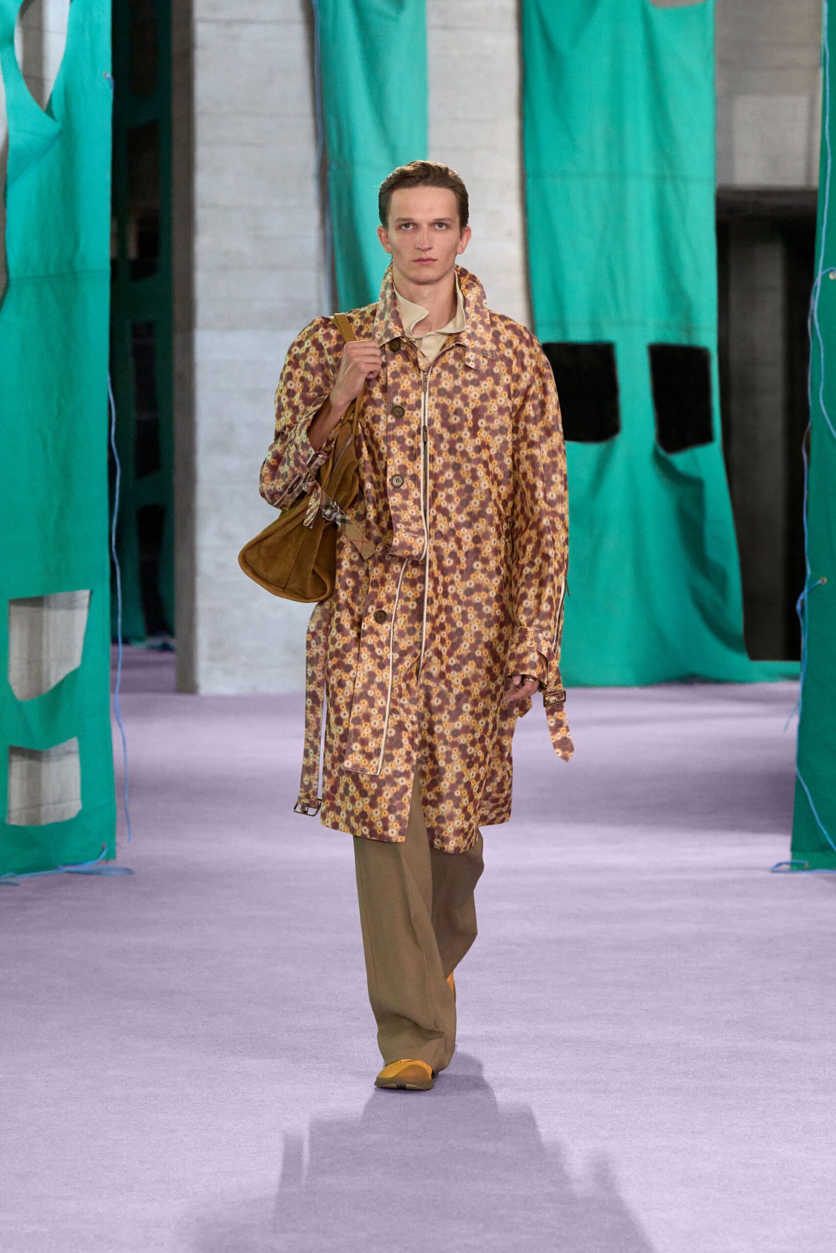 brown cotton long-sleeve collared relaxed printed coat