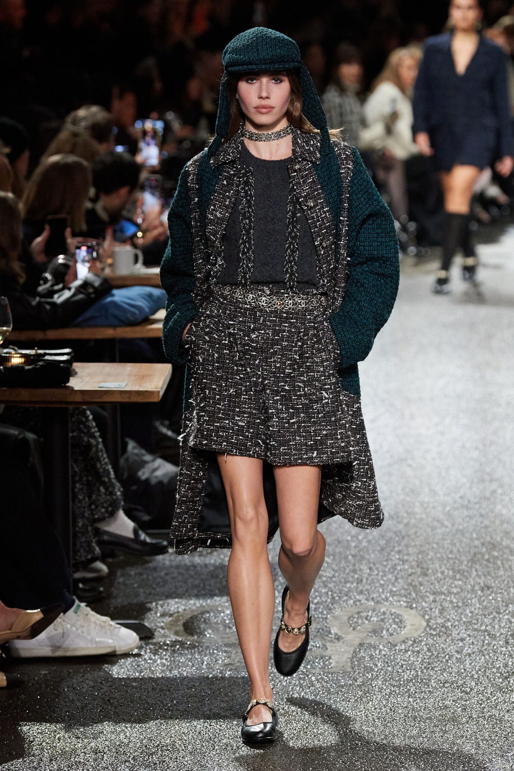 Chanel F/W 24 Look 518