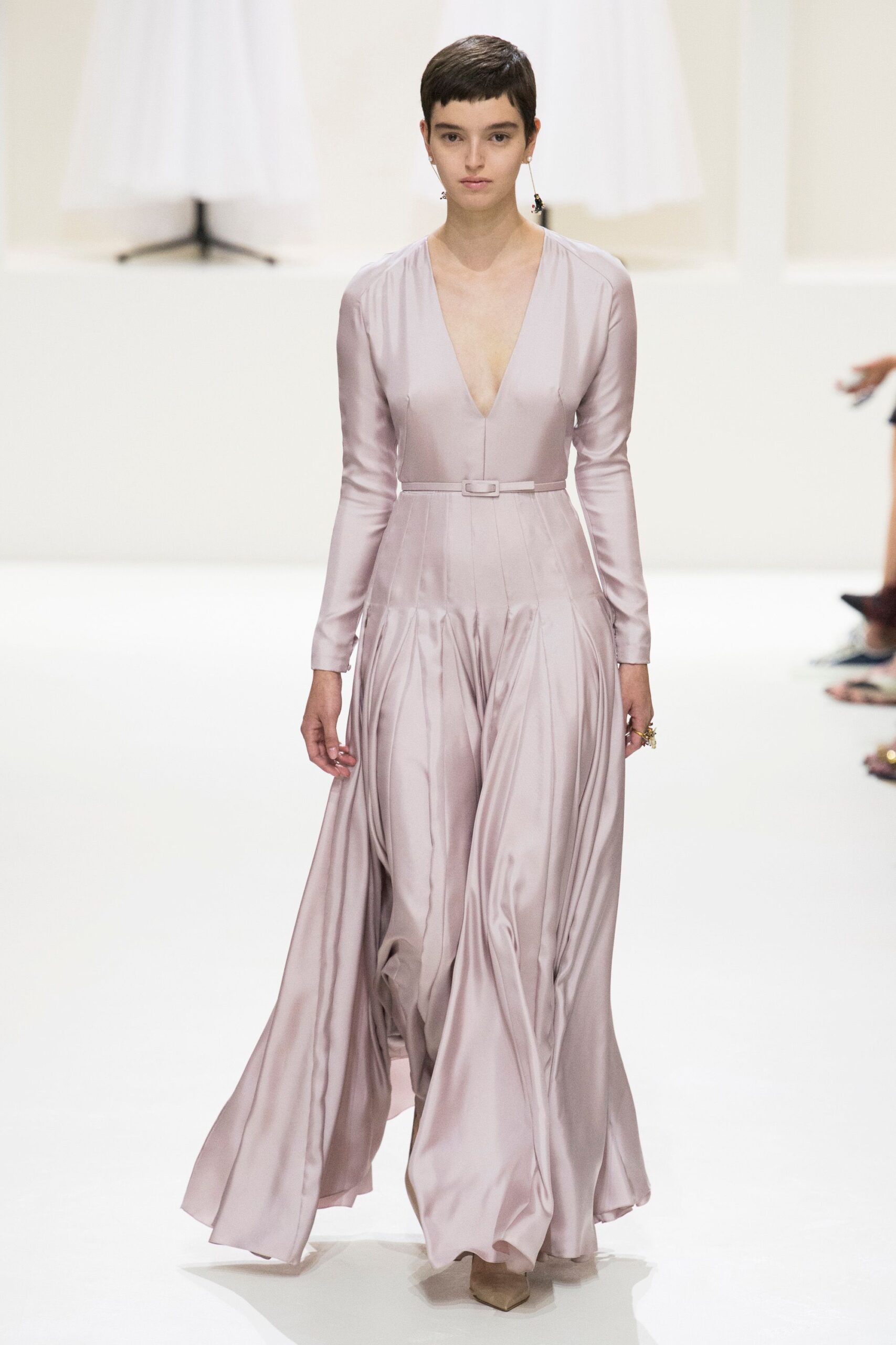 Christian Dior F/W 18 Couture Look 569