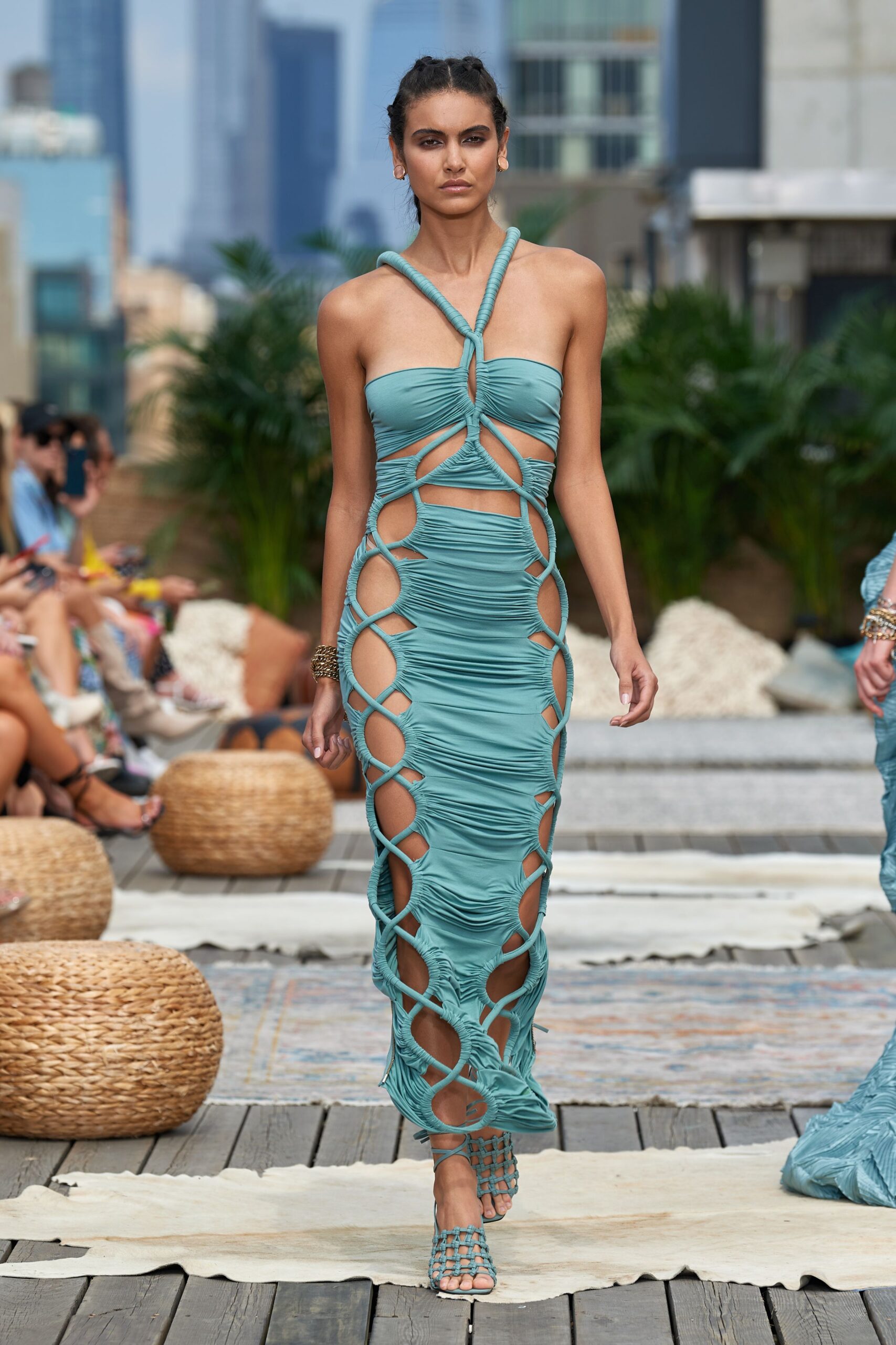 Bronx and Banco S/S 22 Look 451