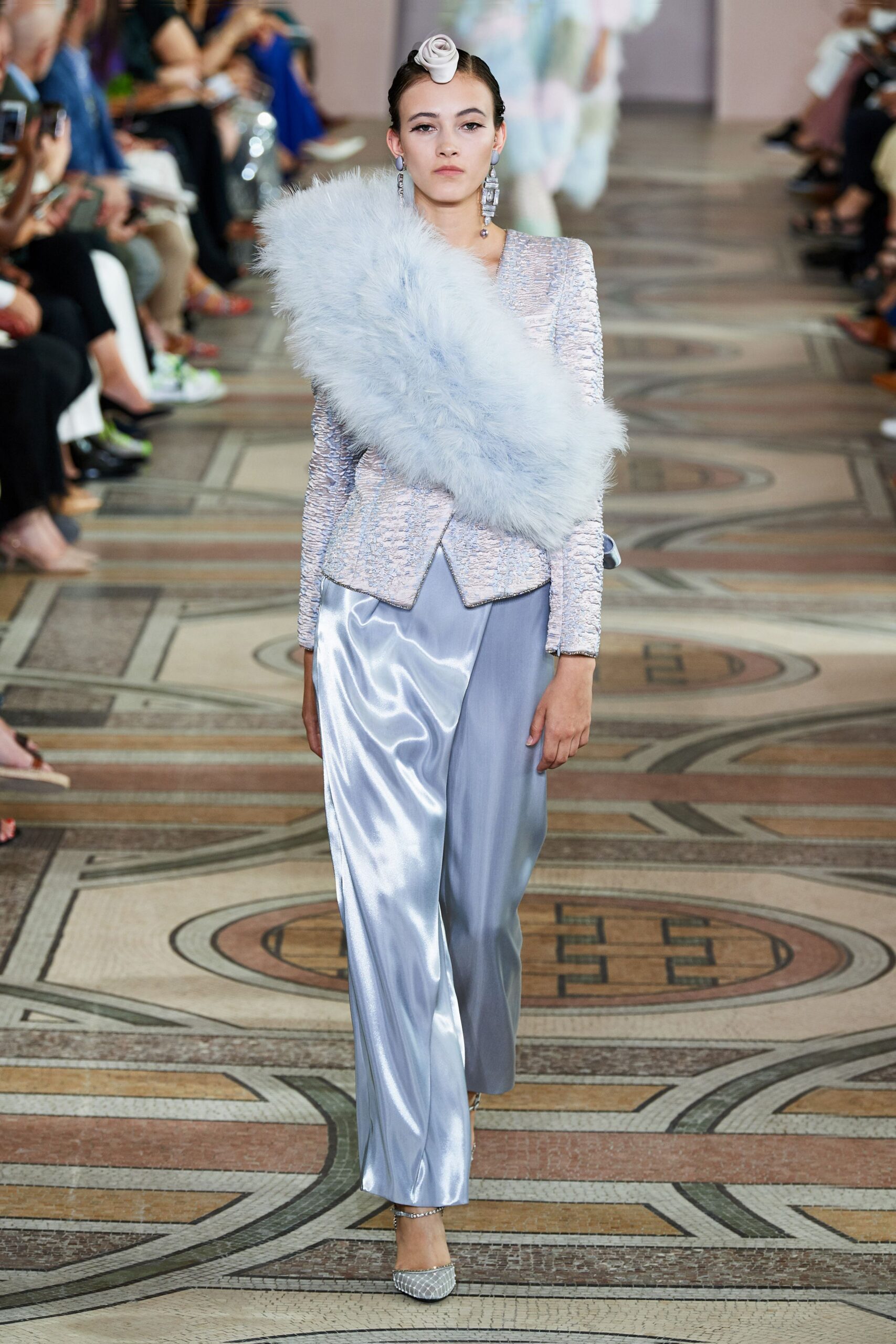 Armani Privé F/W 19 Couture Look 571