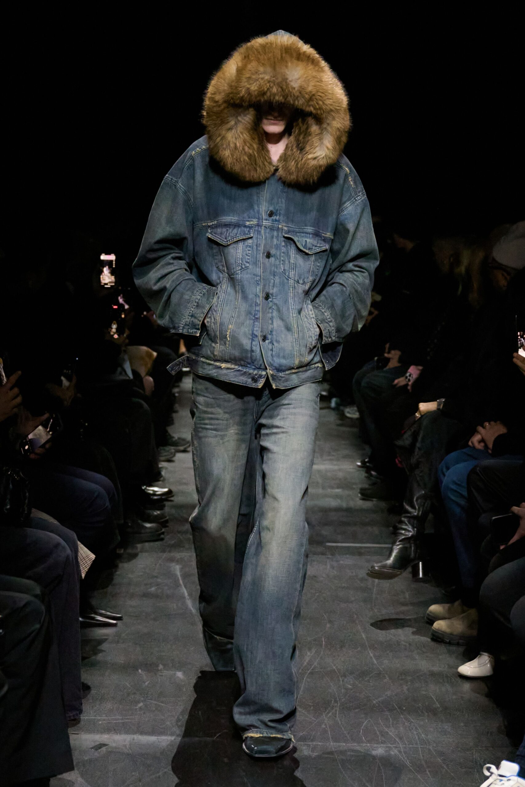 Balenciaga F/W 25 Look 445