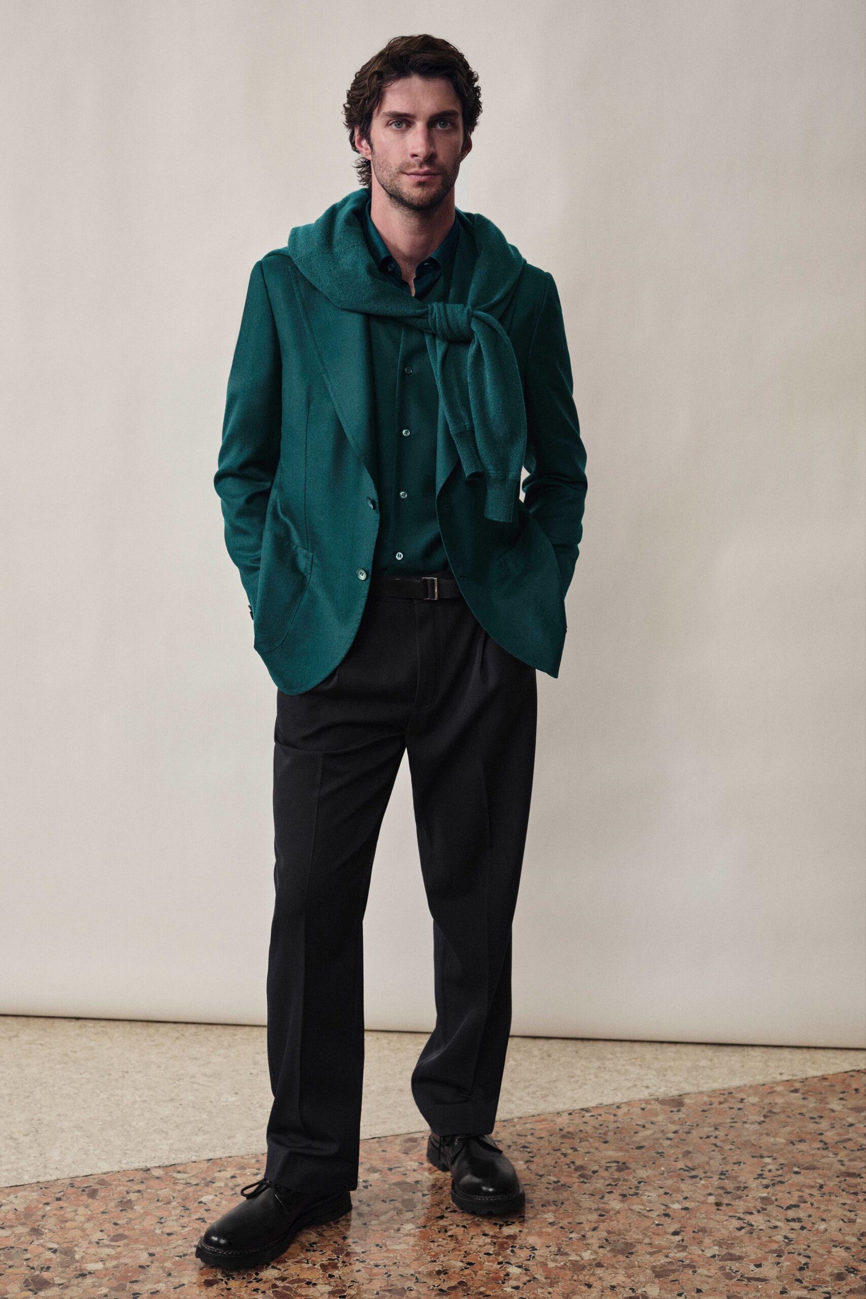 green wool long-sleeve collared structured blazer