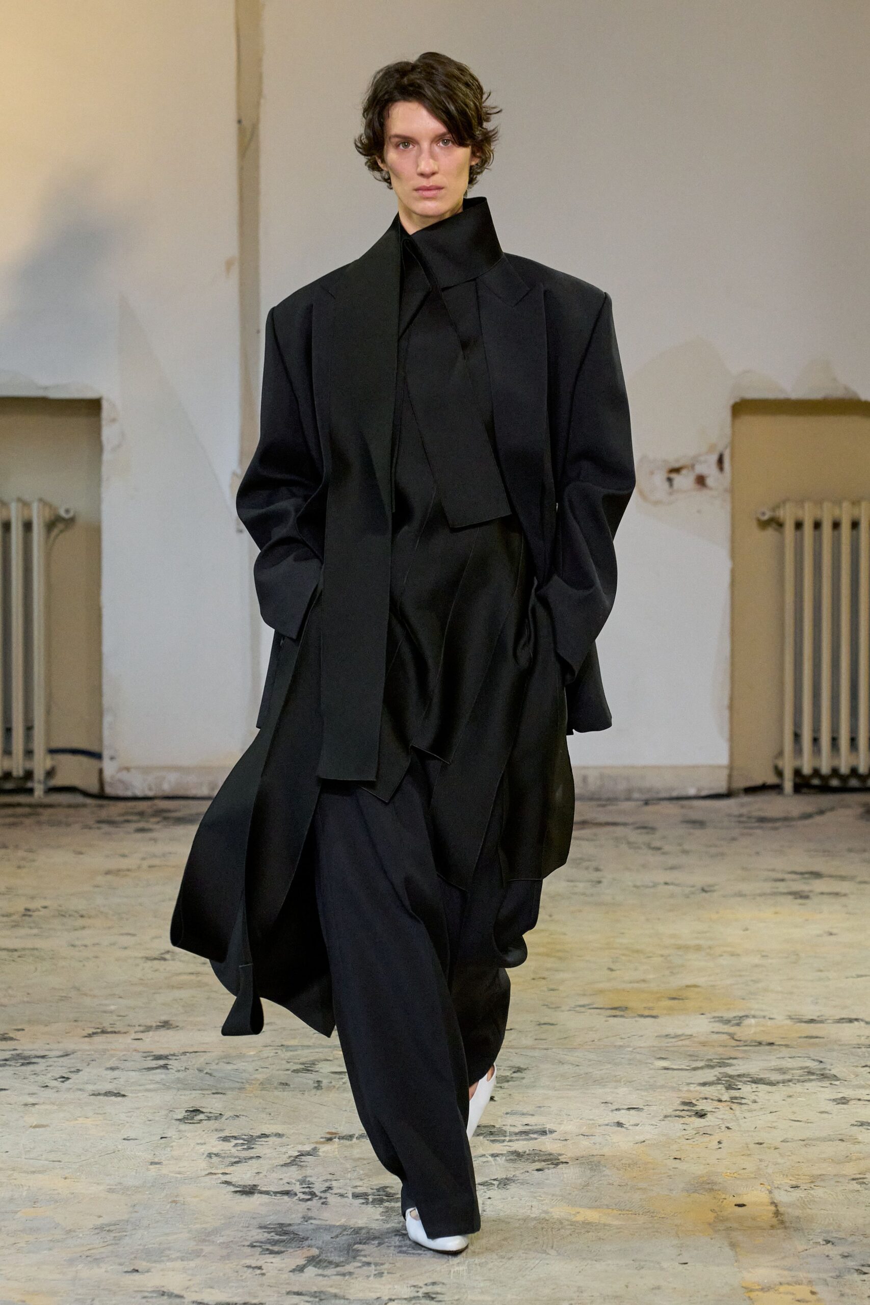 Carven F/W 24 Look 581