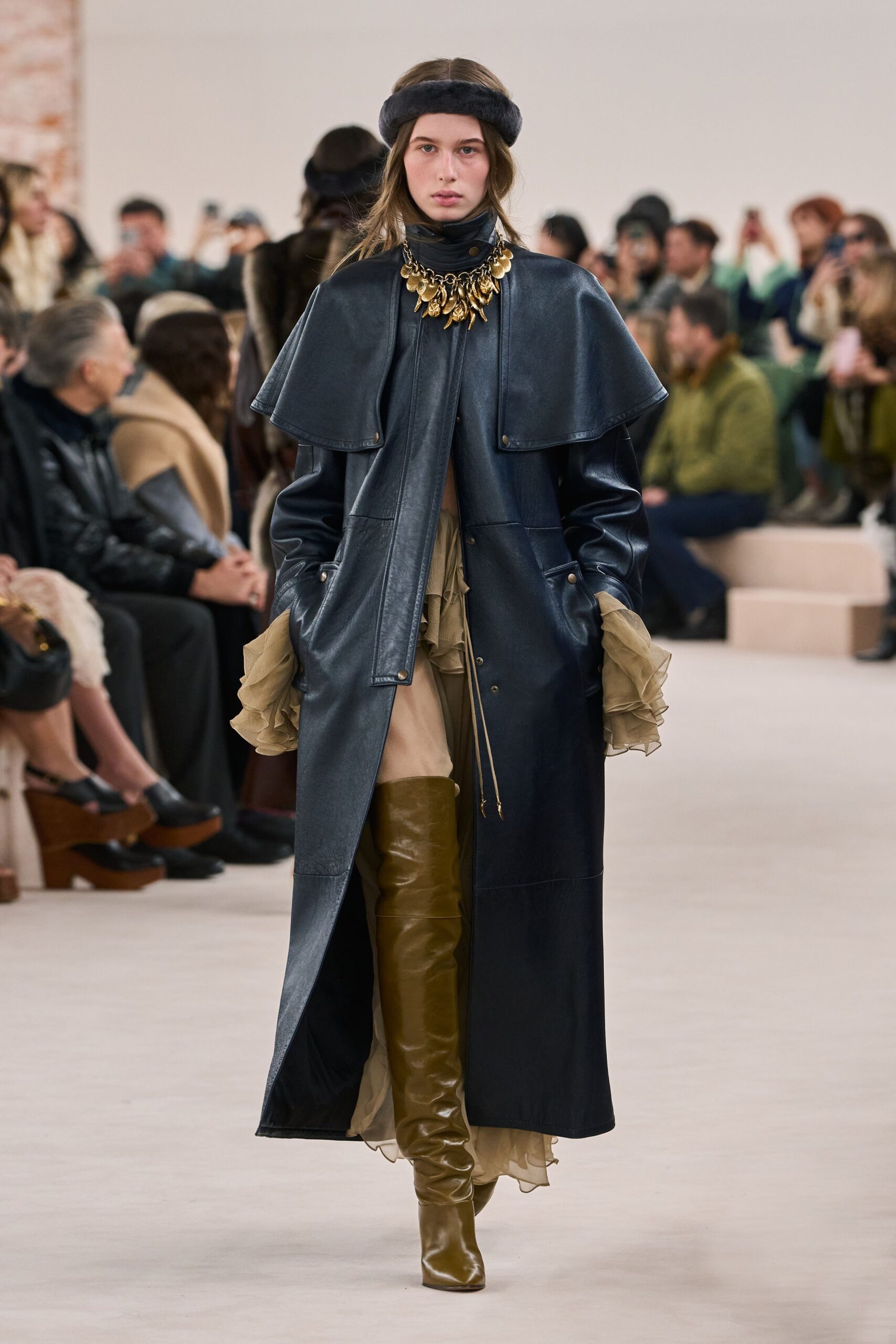 Chloé F/W 24 Look 578