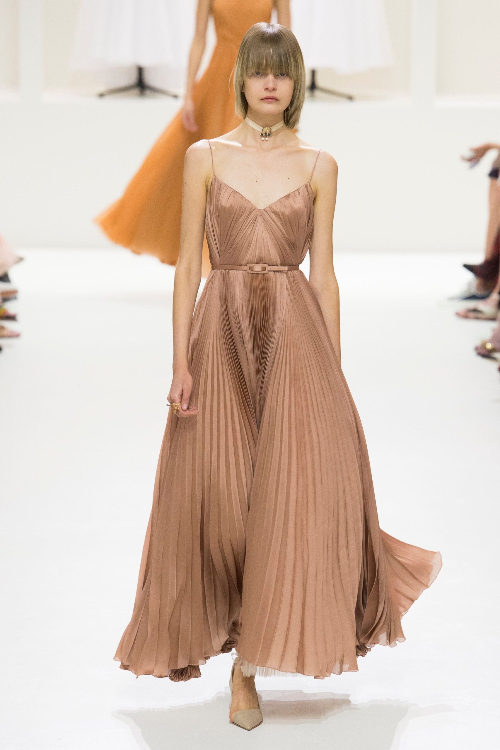 Christian Dior F/W 18 Couture Look 580