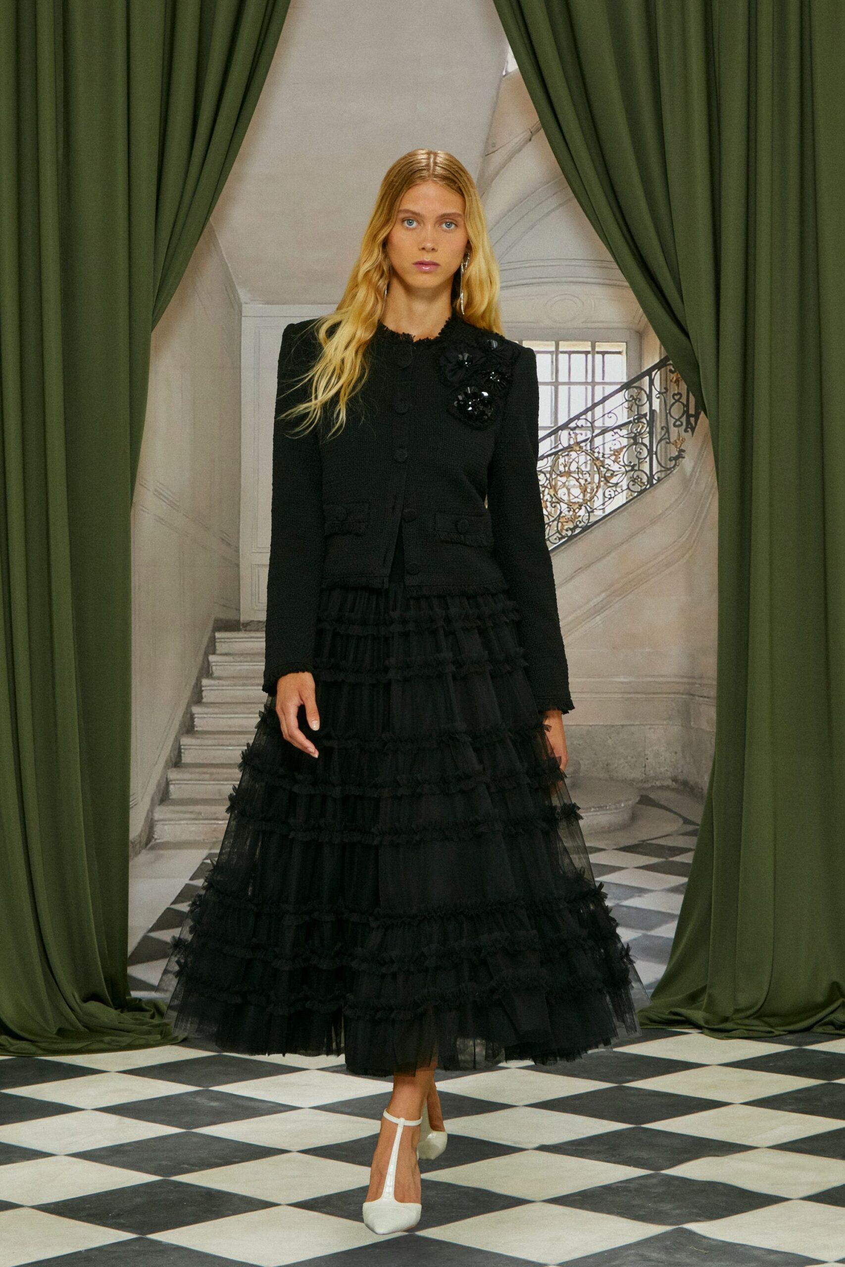 black tweed long-sleeve collared fitted embroidered jacket