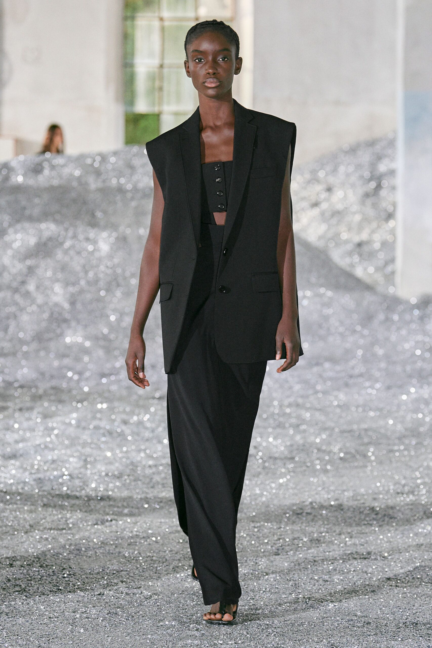 Burberry S/S 22 Look 442
