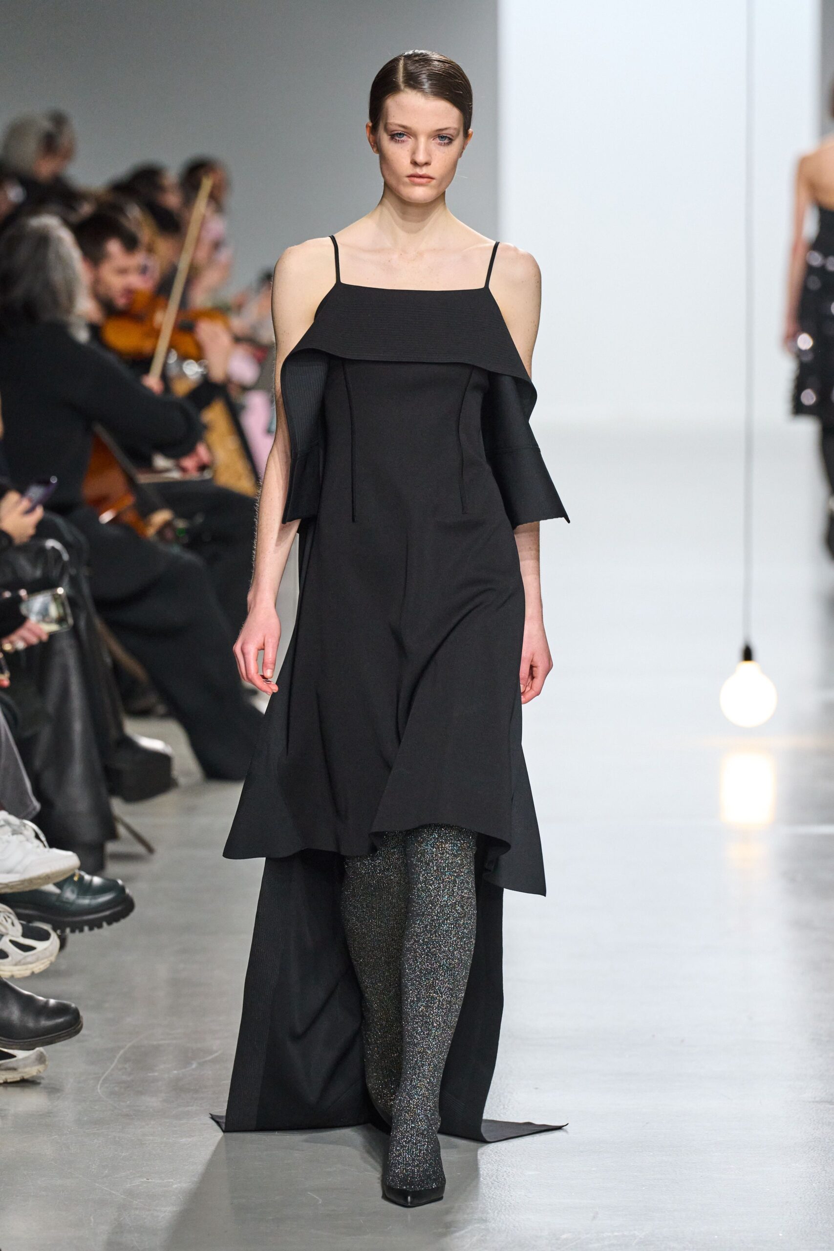 CFCL F/W 24 Look 562