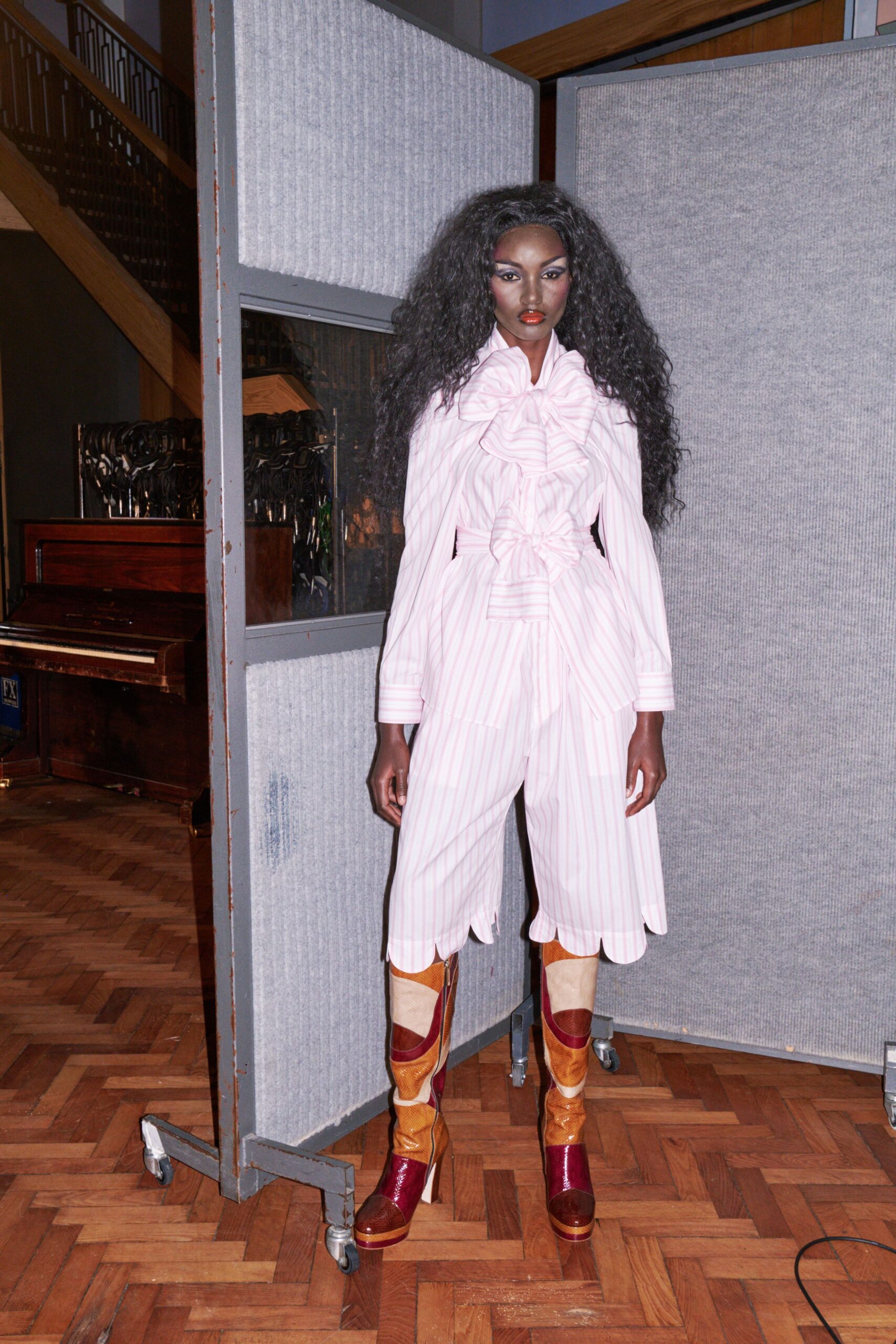 brown leather structured color-blocked shiny maxi boots