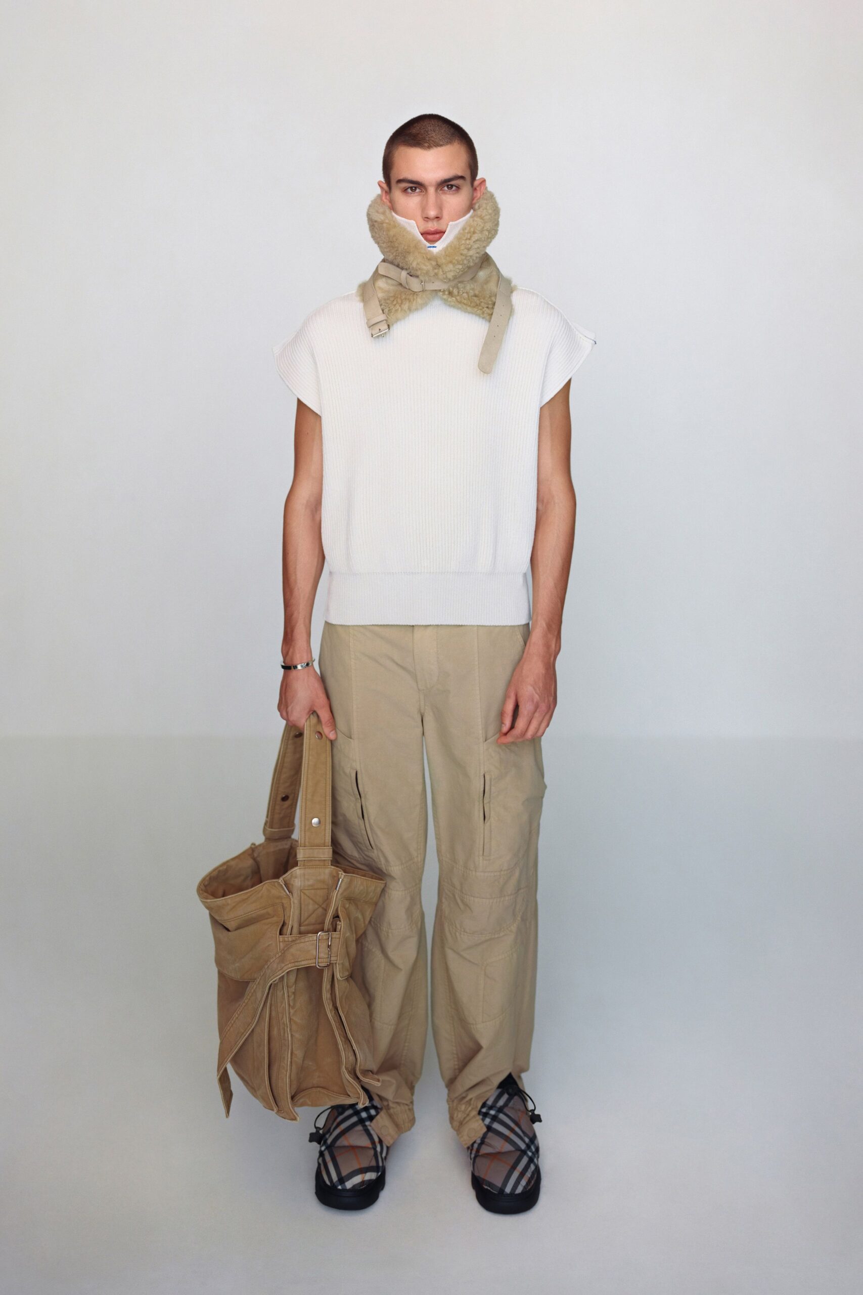 Burberry F/W 24 Look 435
