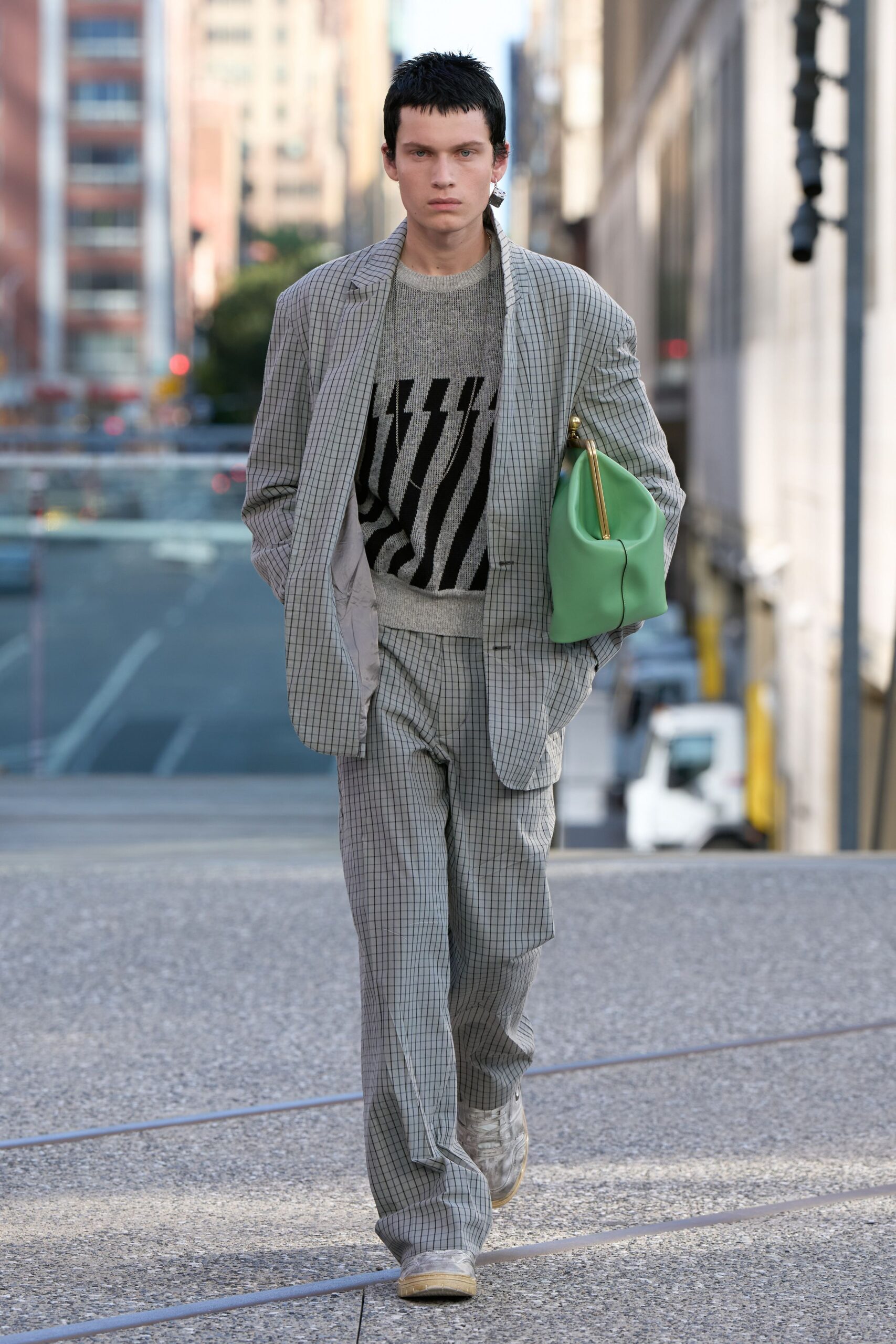 black wool long-sleeve collared fitted printed sweater