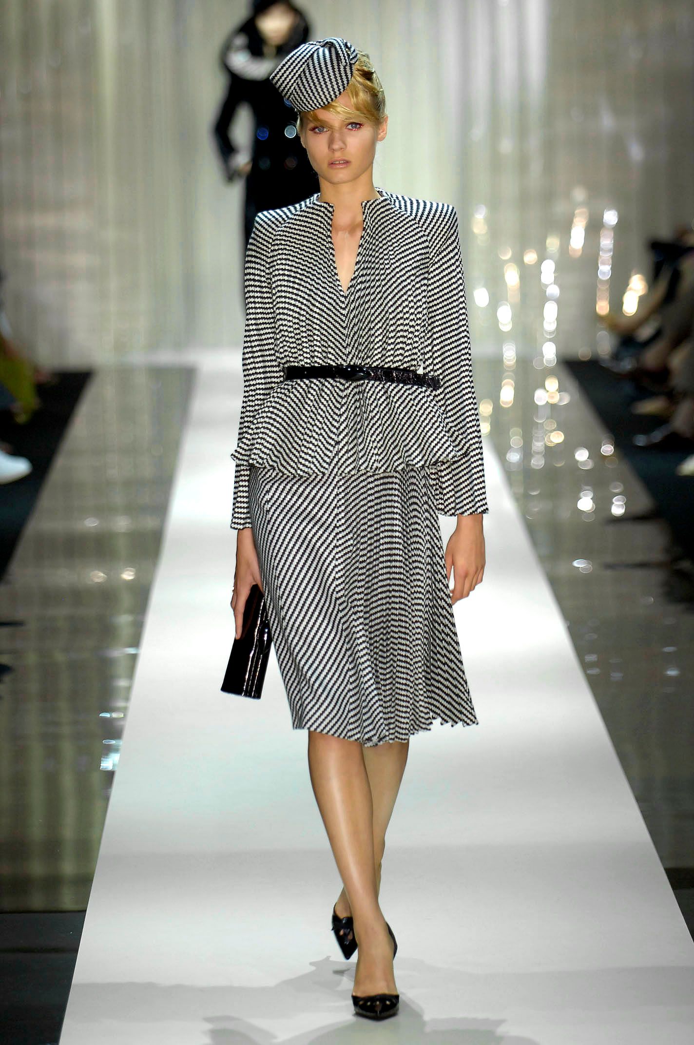 Armani Privé F/W 06 Couture Look 28