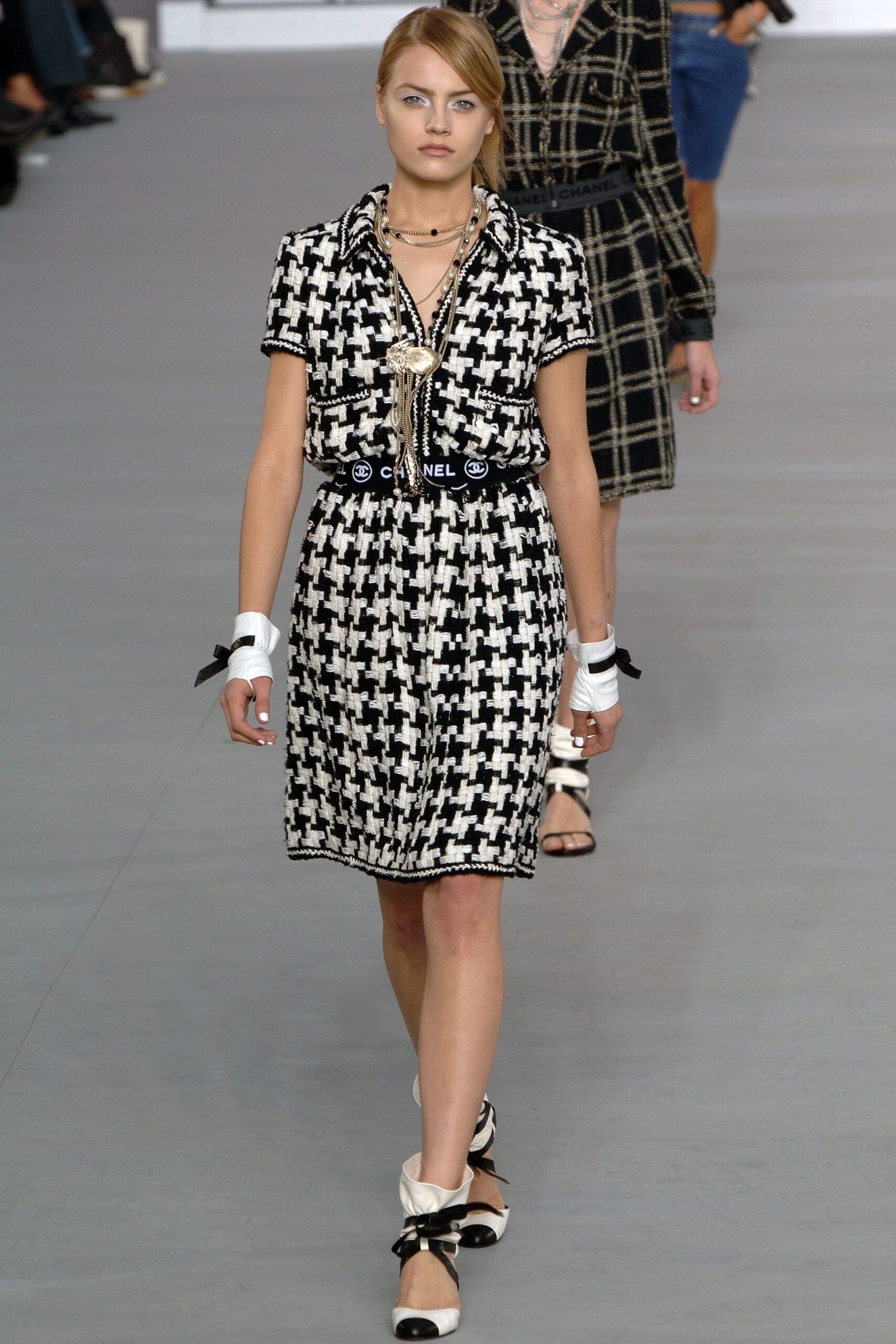 Chanel S/S 06 Look 24