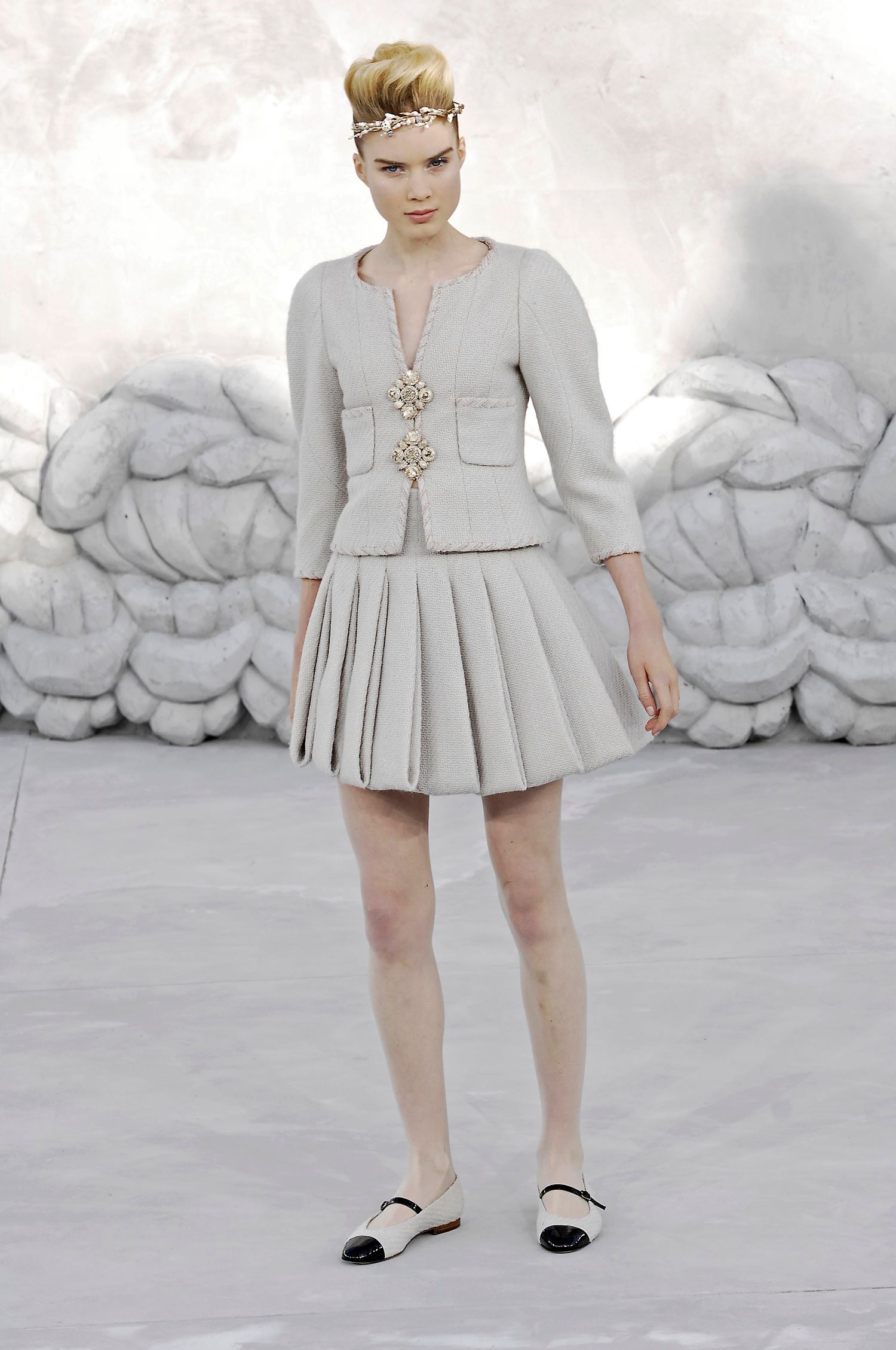 ivory tweed pleated a-line textured mini skirt