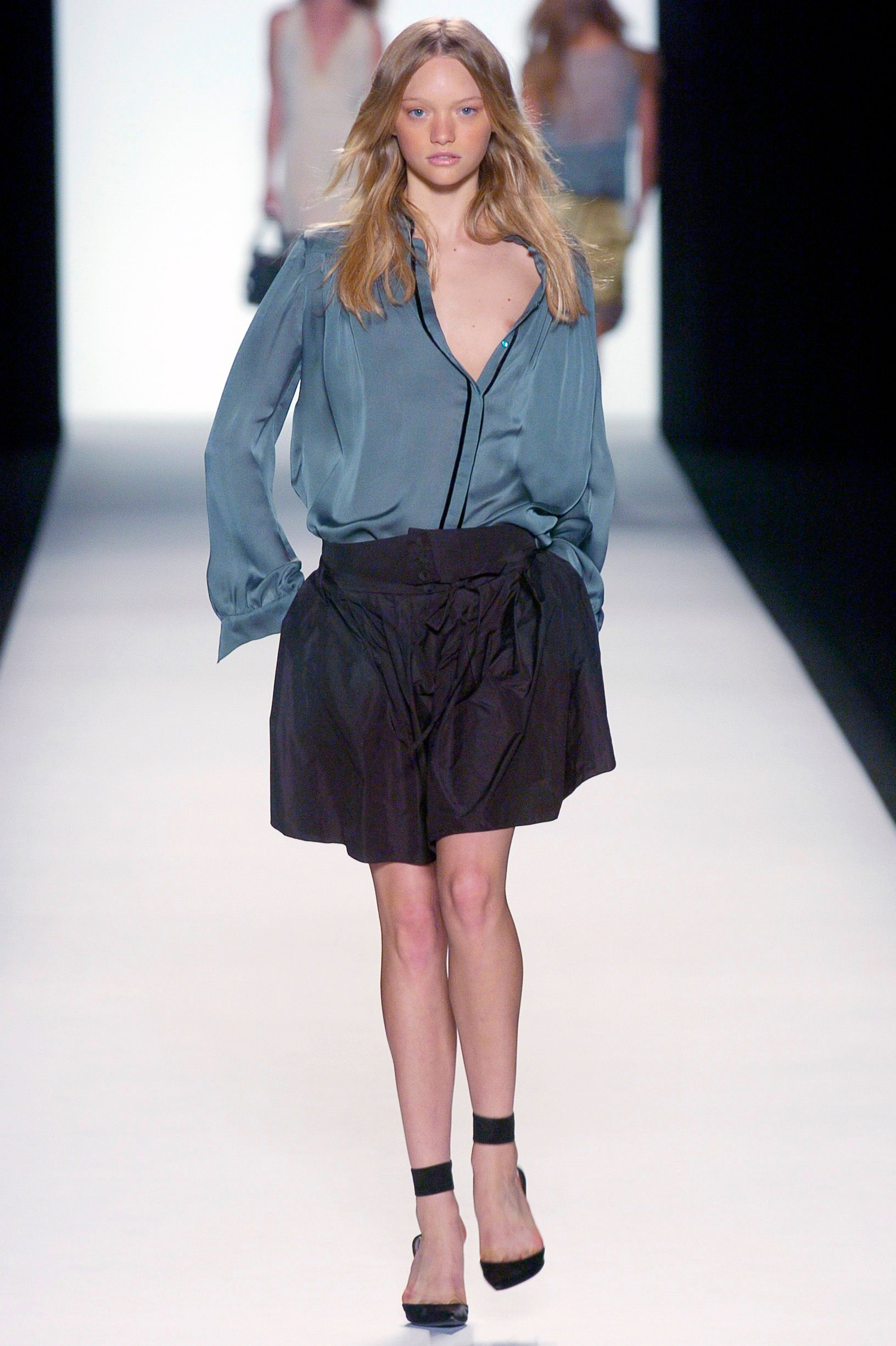 Chloé S/S 05 Look 32