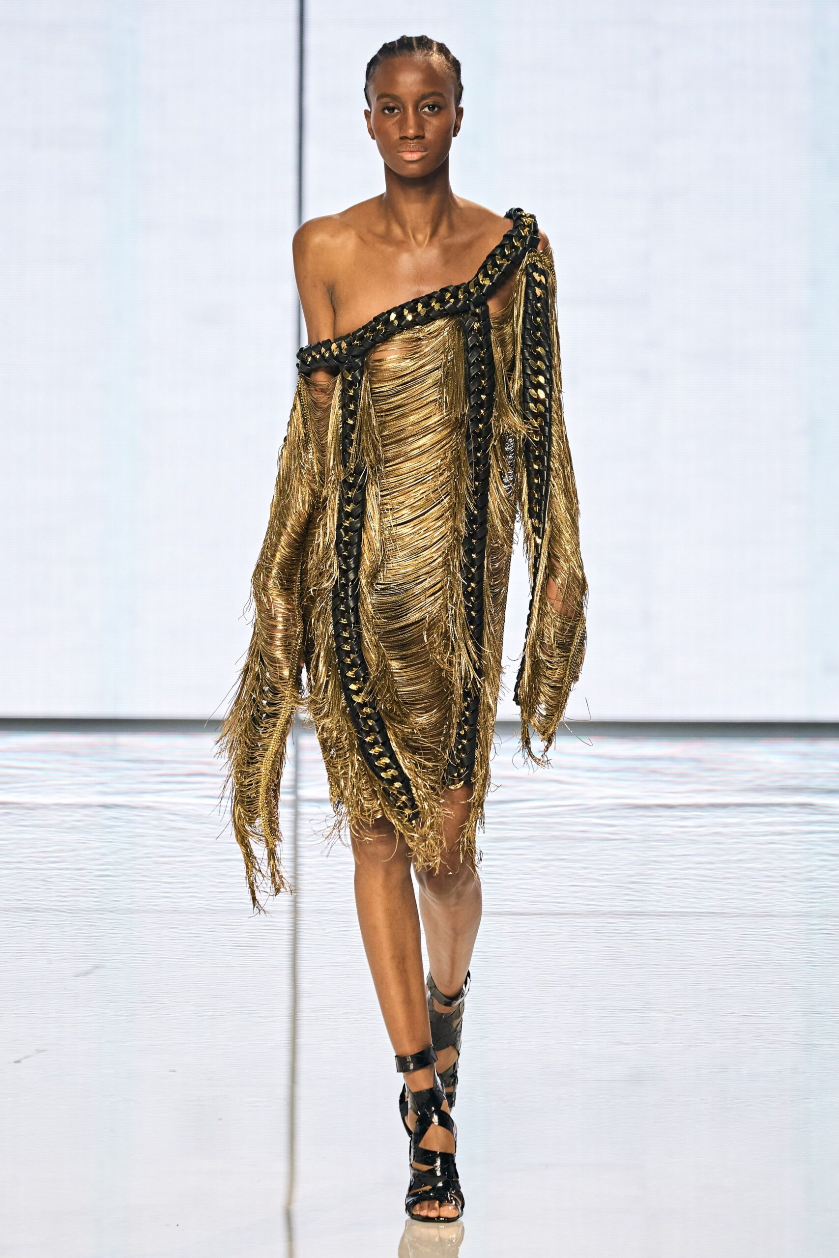 Balmain S/S 22 Look 489