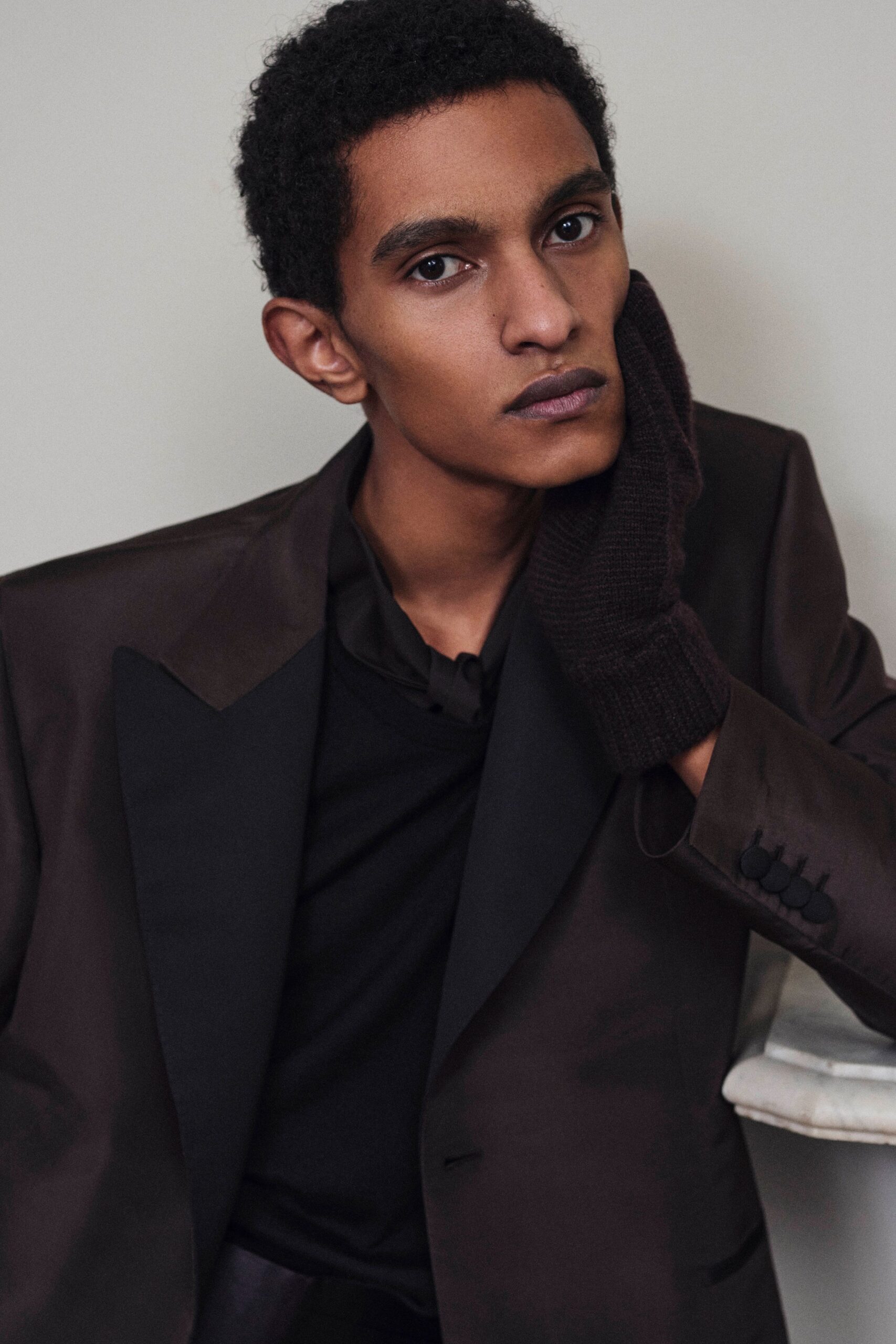 brown wool fitted gloves
