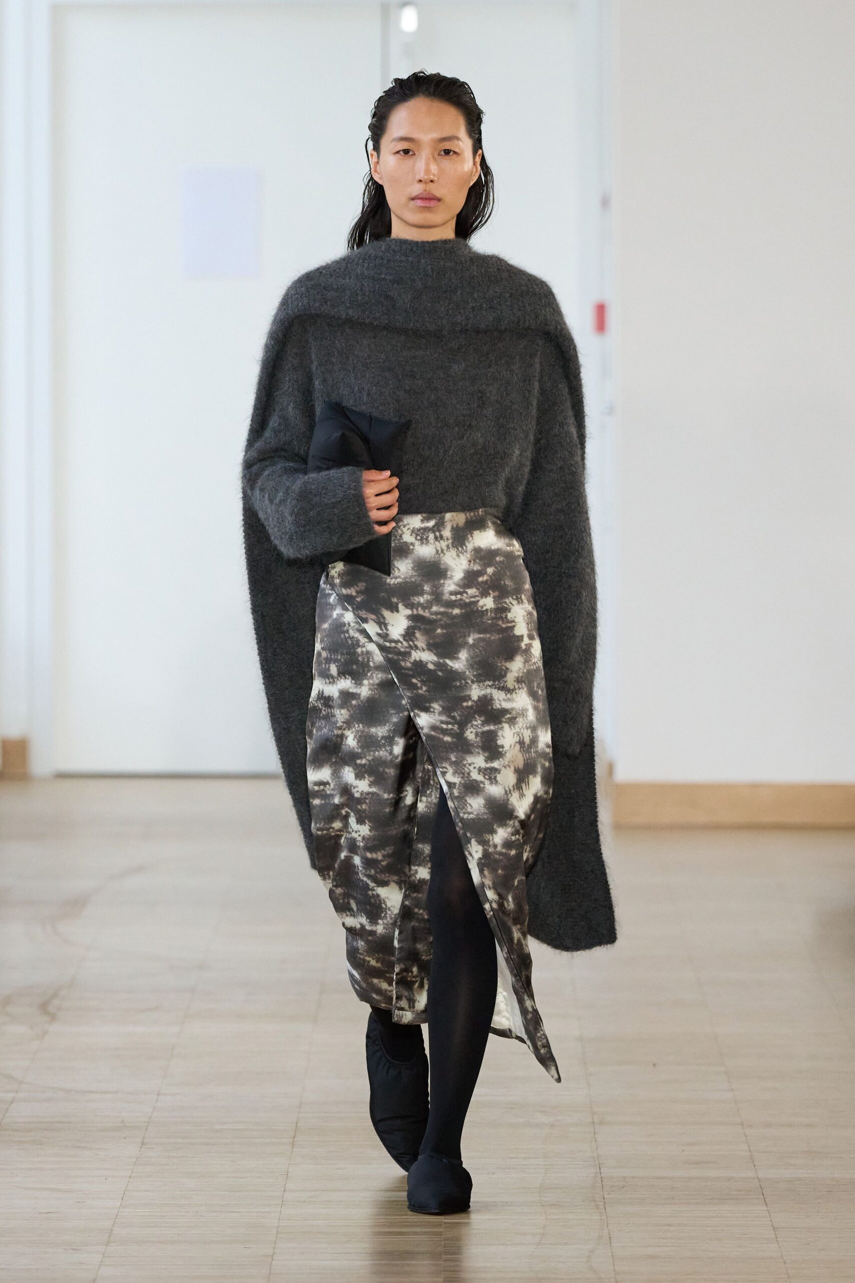 gray wool long-sleeve collared oversized draped sweater