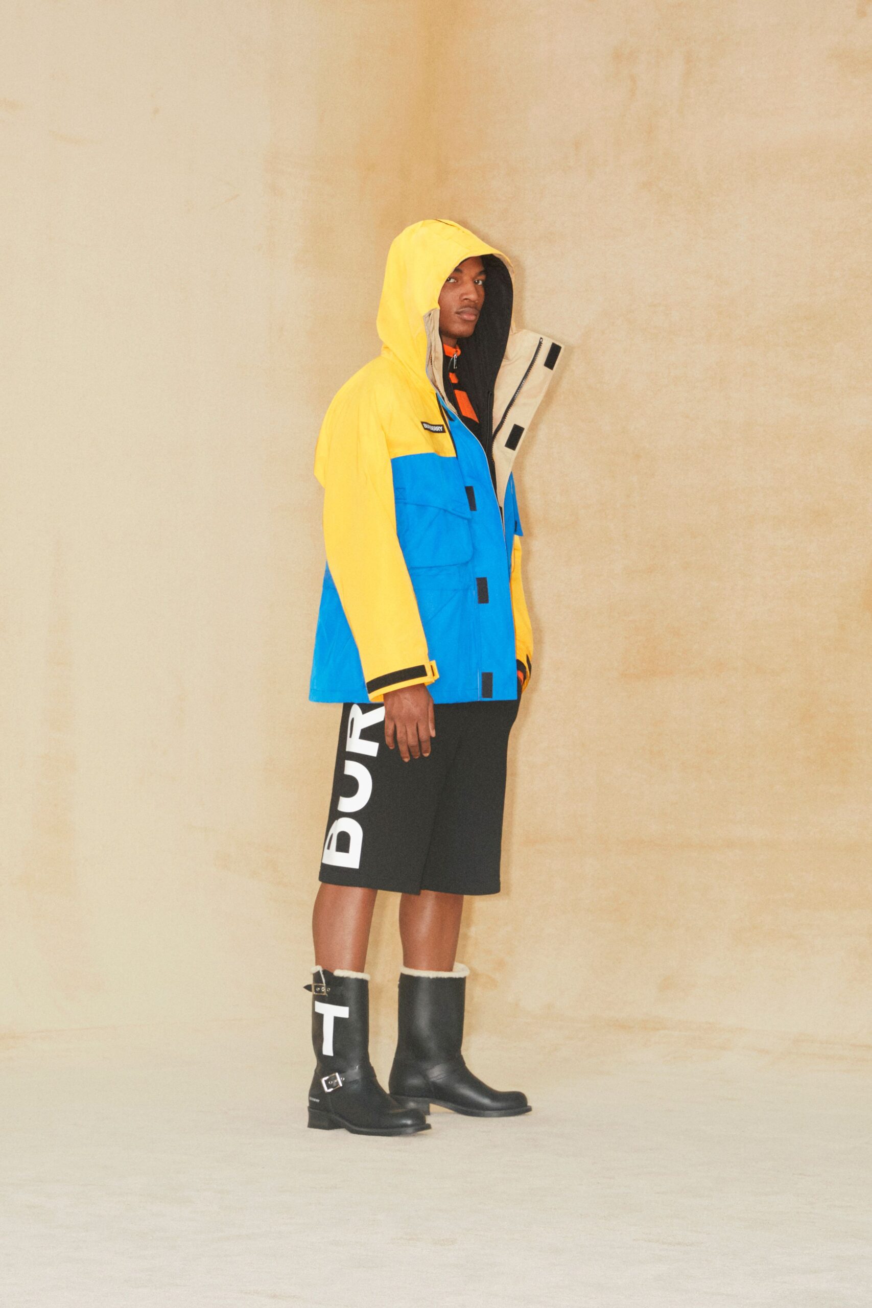 Burberry F/W 20 Look 446