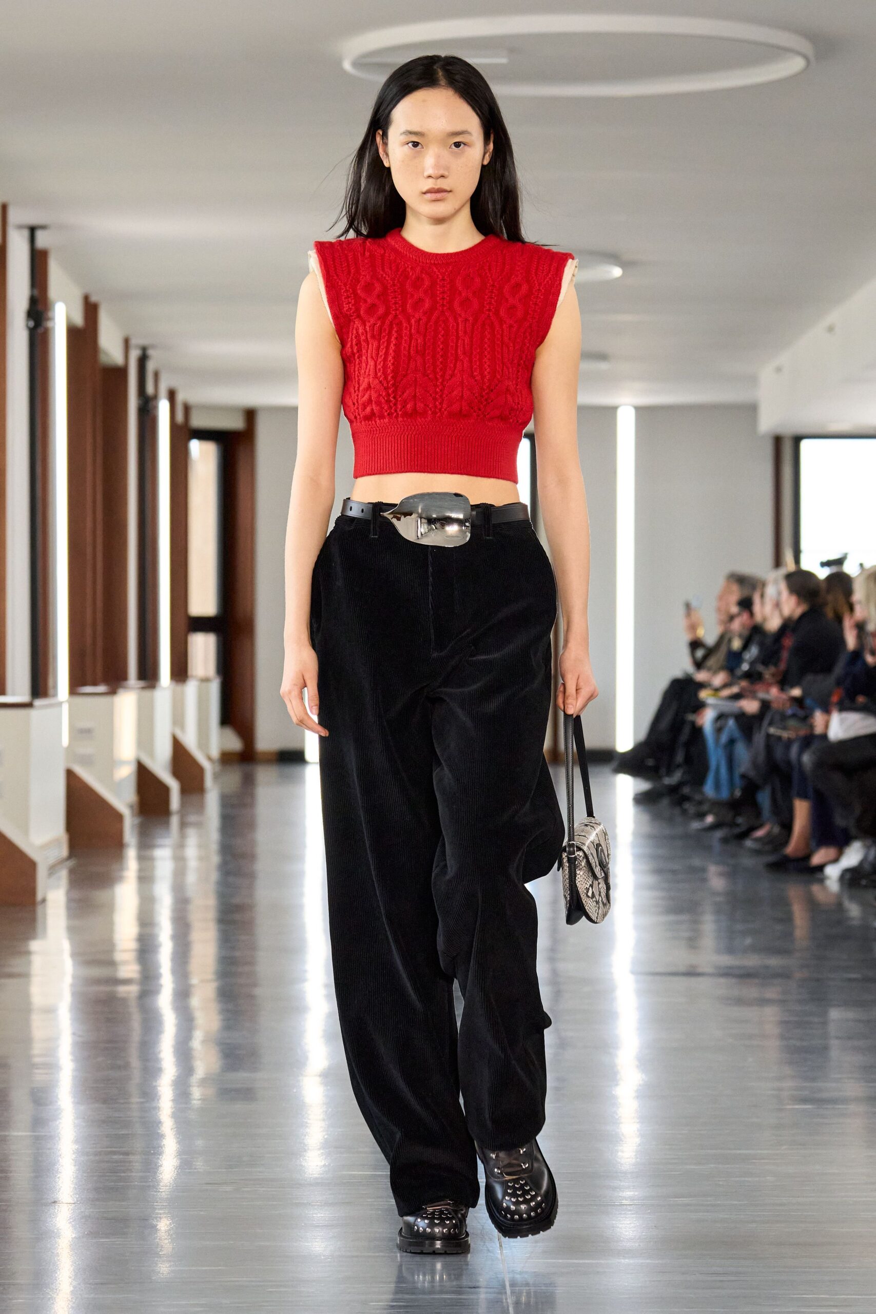 red wool sleeveless high-neck fitted cropped crop-top