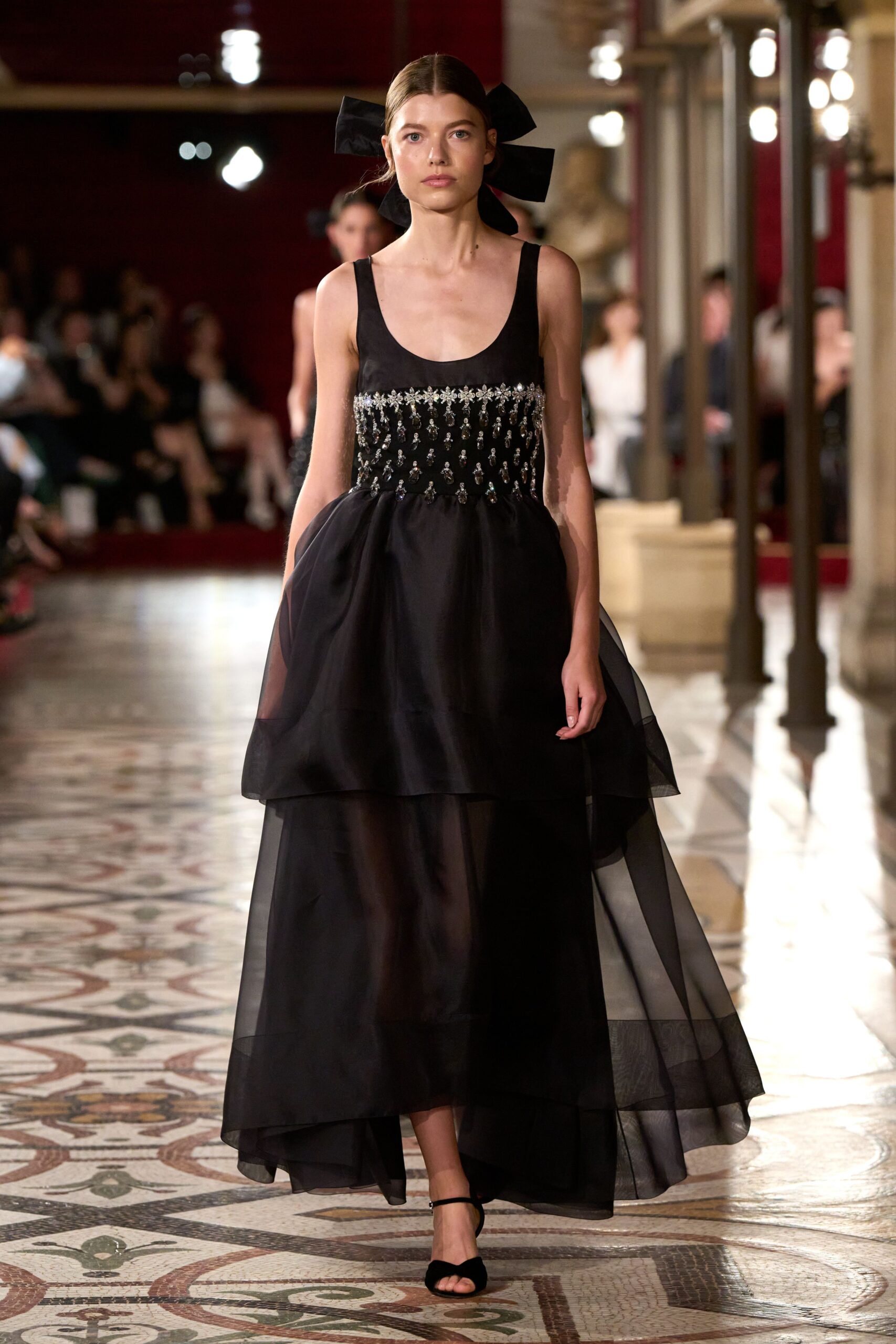 Chanel F/W 24 Couture Look 535