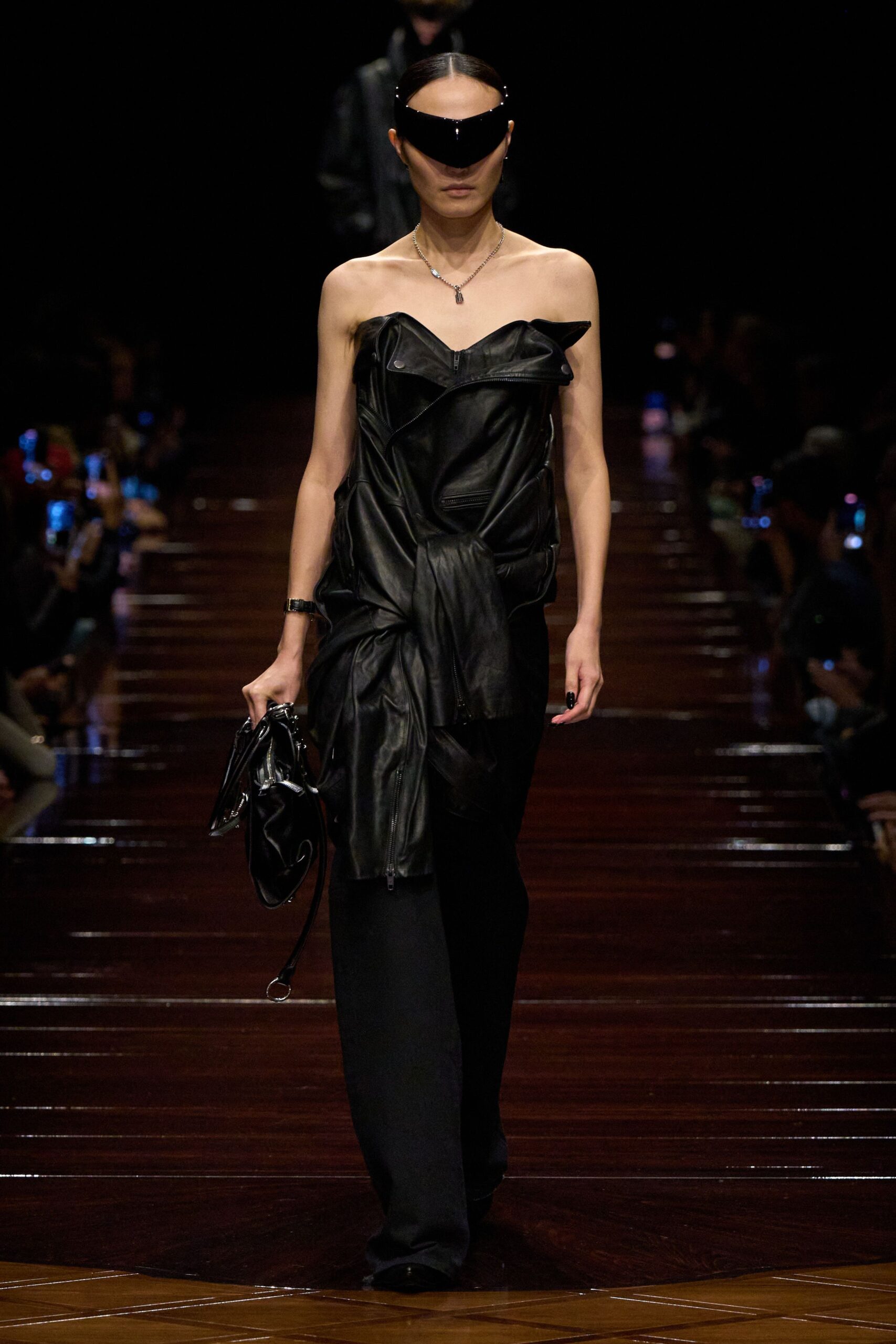 Balenciaga S/S 25 Look 438