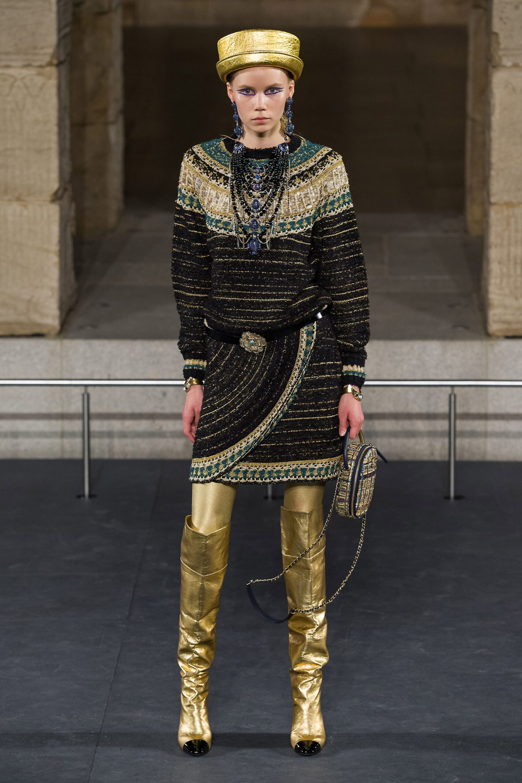 Chanel F/W 19 Look 621