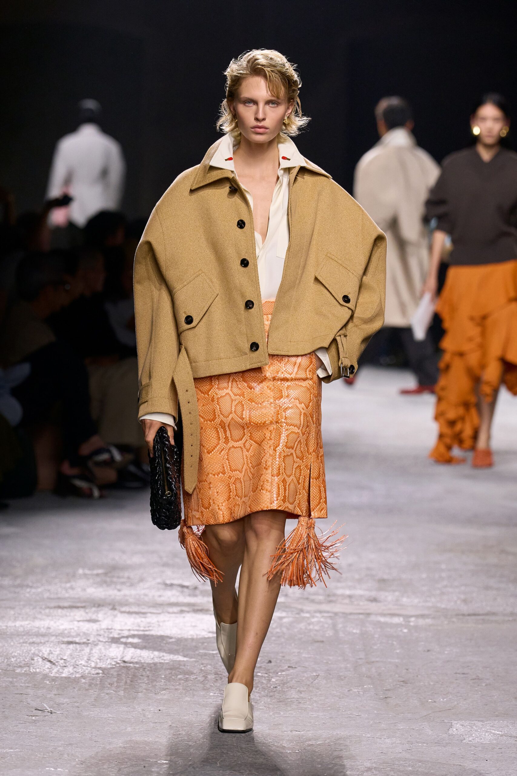 beige wool long-sleeve collared oversized buttoned jacket