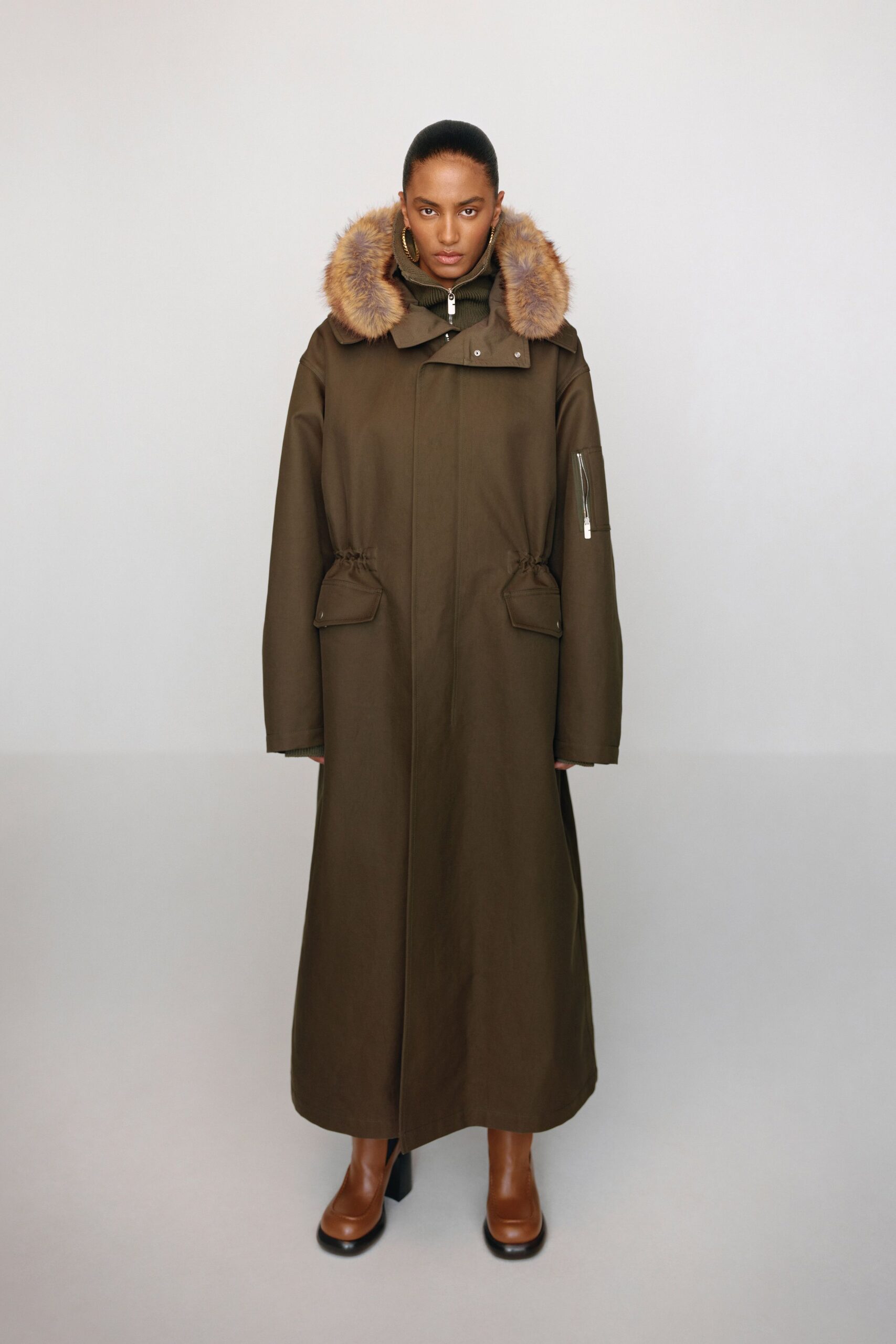 Burberry F/W 24 Look 479