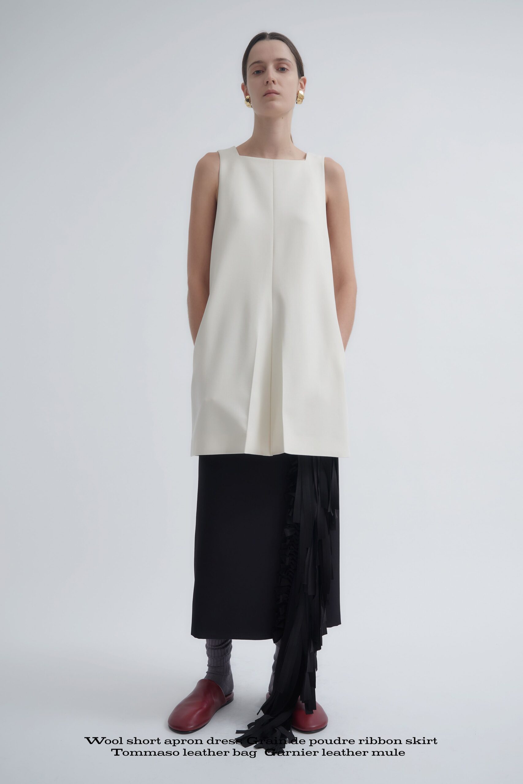 white wool sleeveless square-neck relaxed pleated short dress