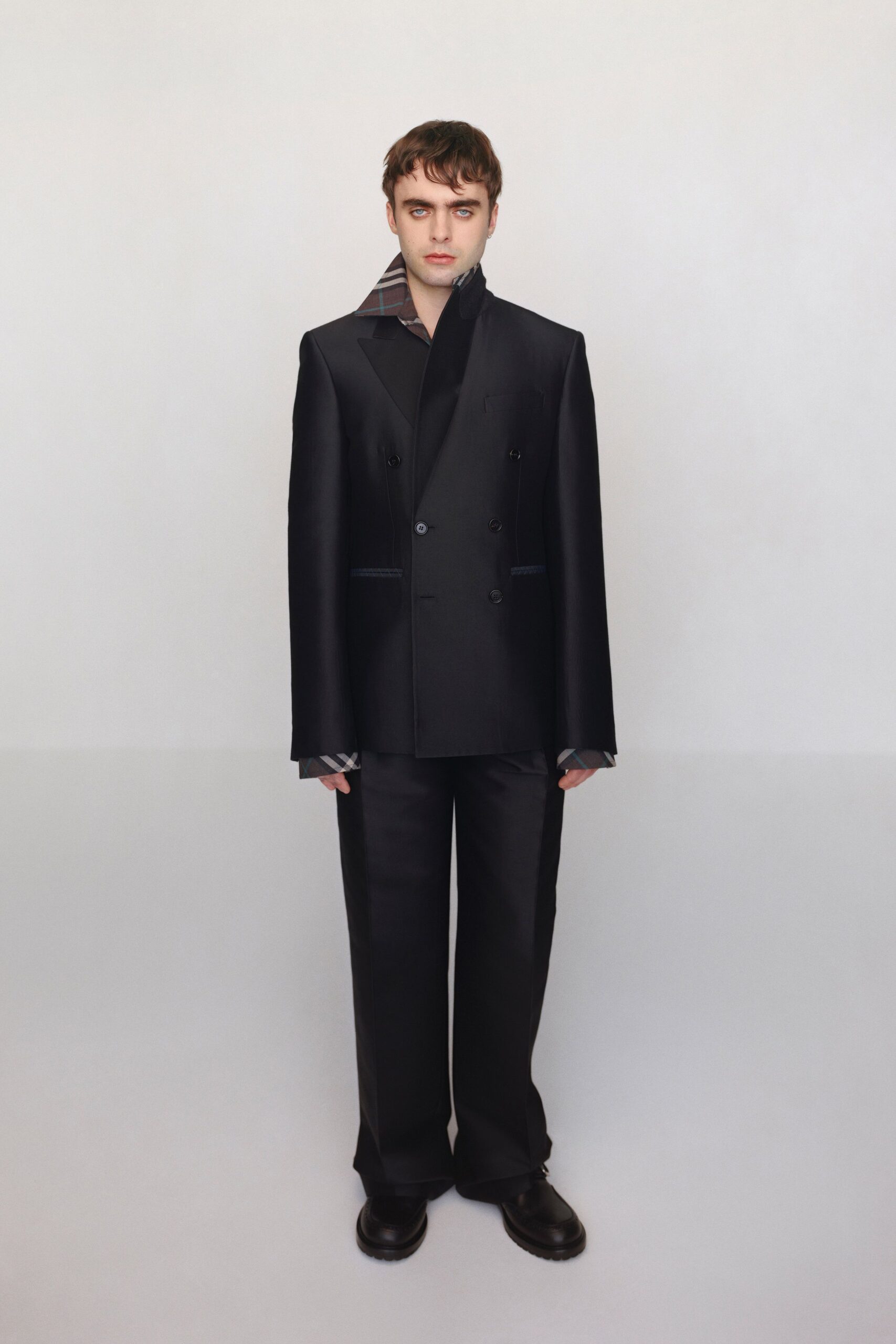 Burberry F/W 24 Look 483