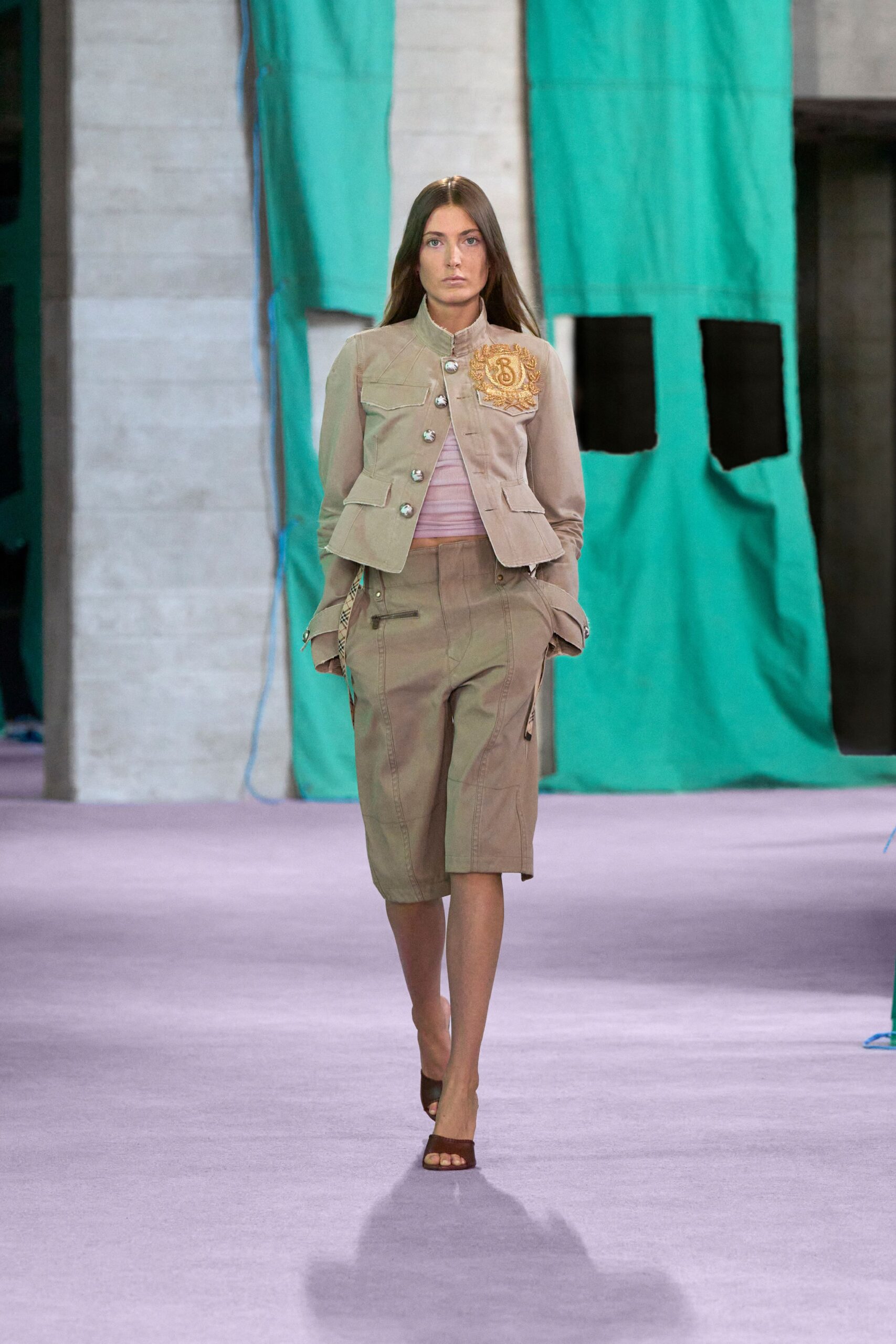 beige cotton long-sleeve collared fitted buttoned jacket
