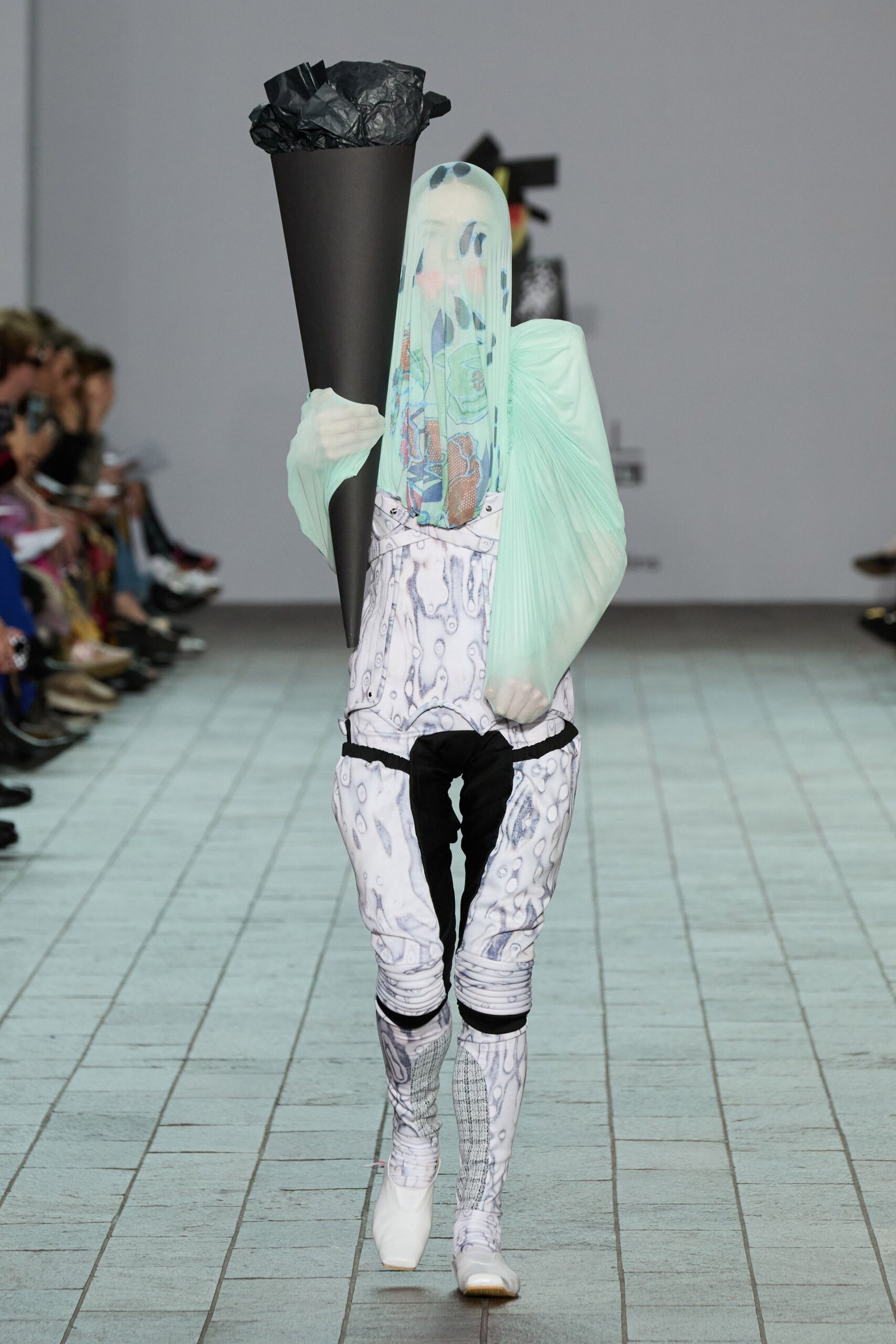 Central Saint Martins B.A. F/W 25 Look 403