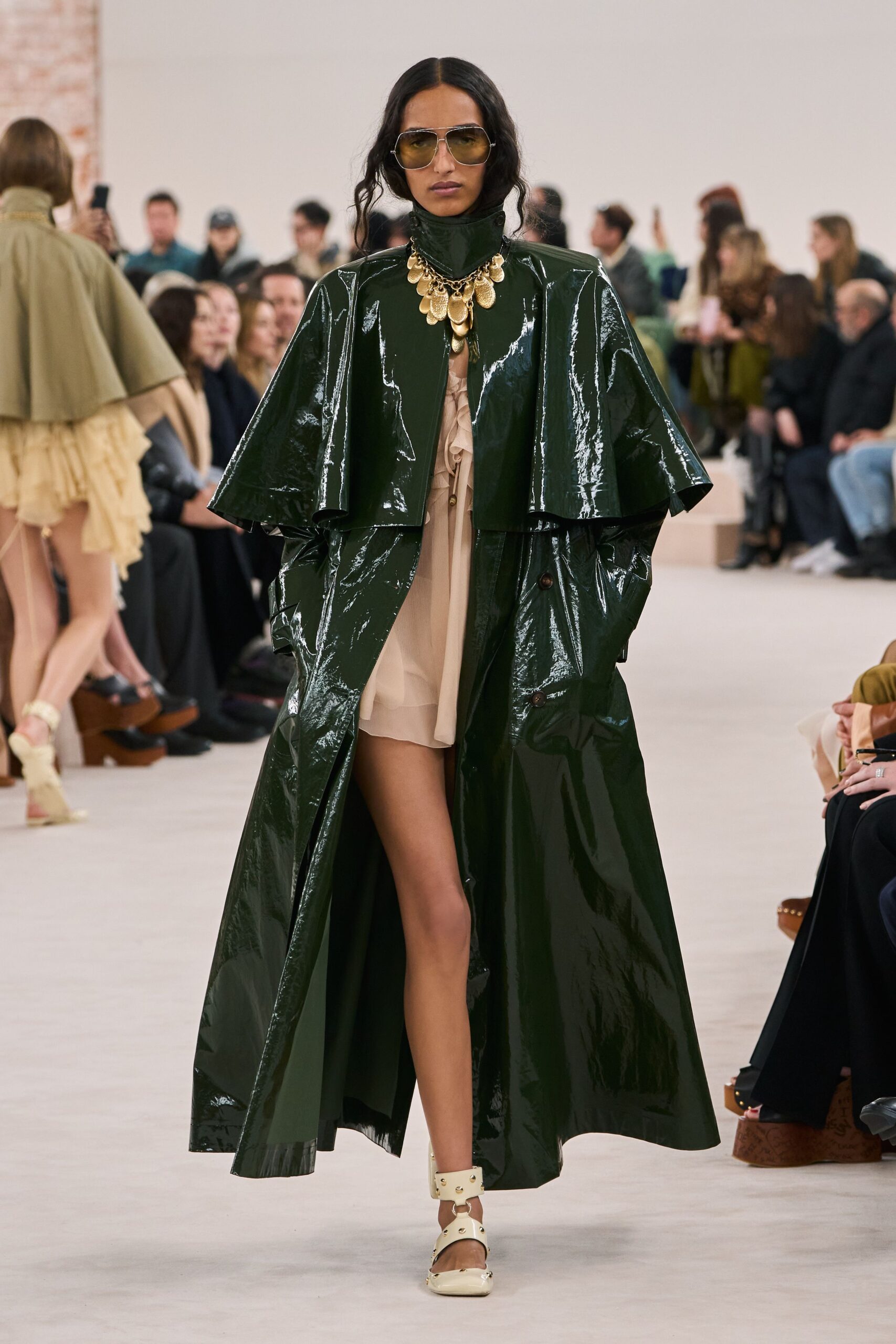 Chloé F/W 24 Look 685