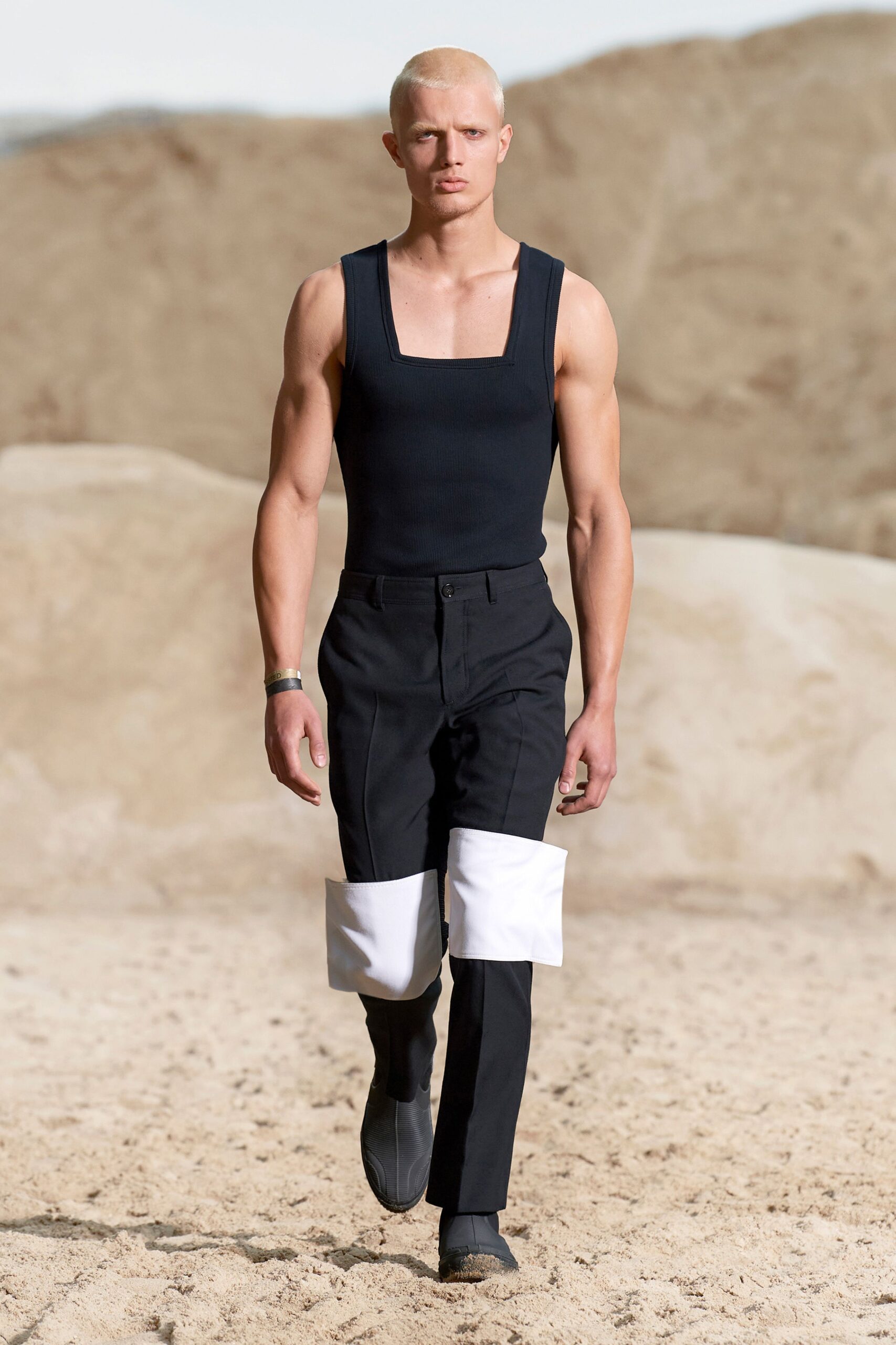 Burberry S/S 22 Menswear Look 533