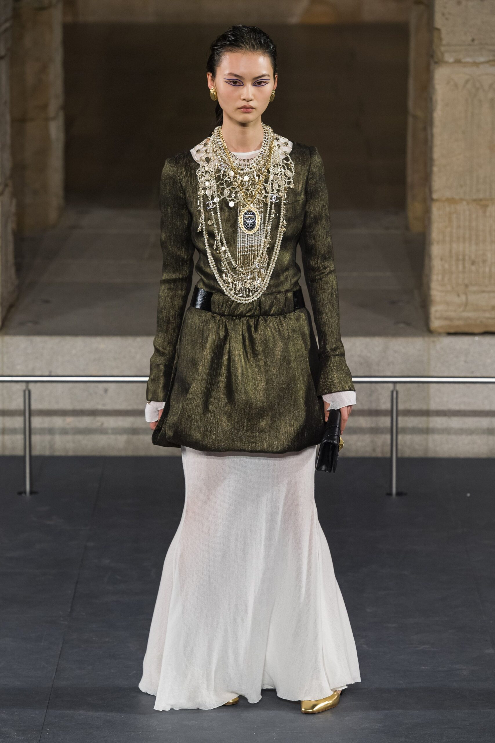 Chanel F/W 19 Look 690