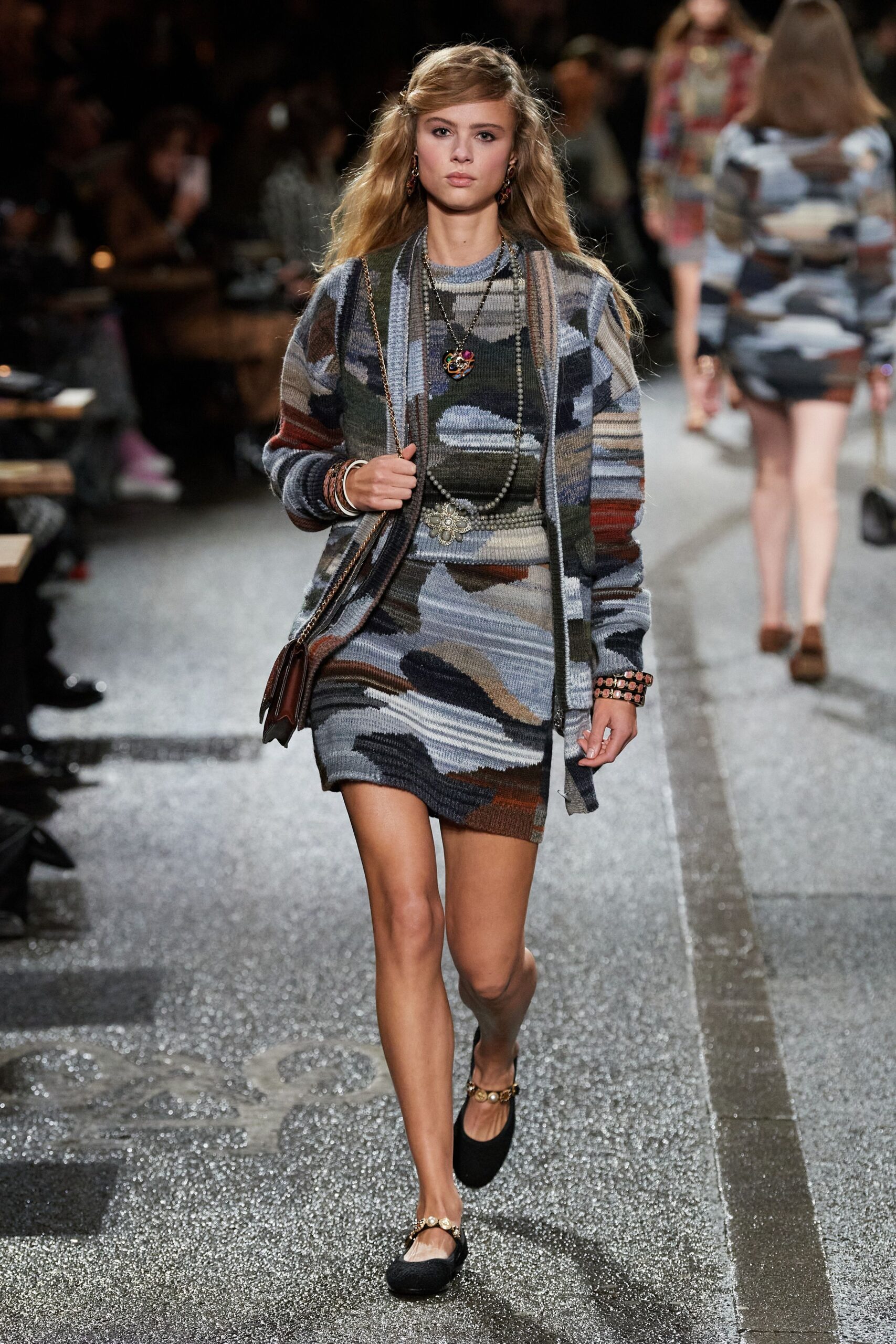 Chanel F/W 24 Look 647