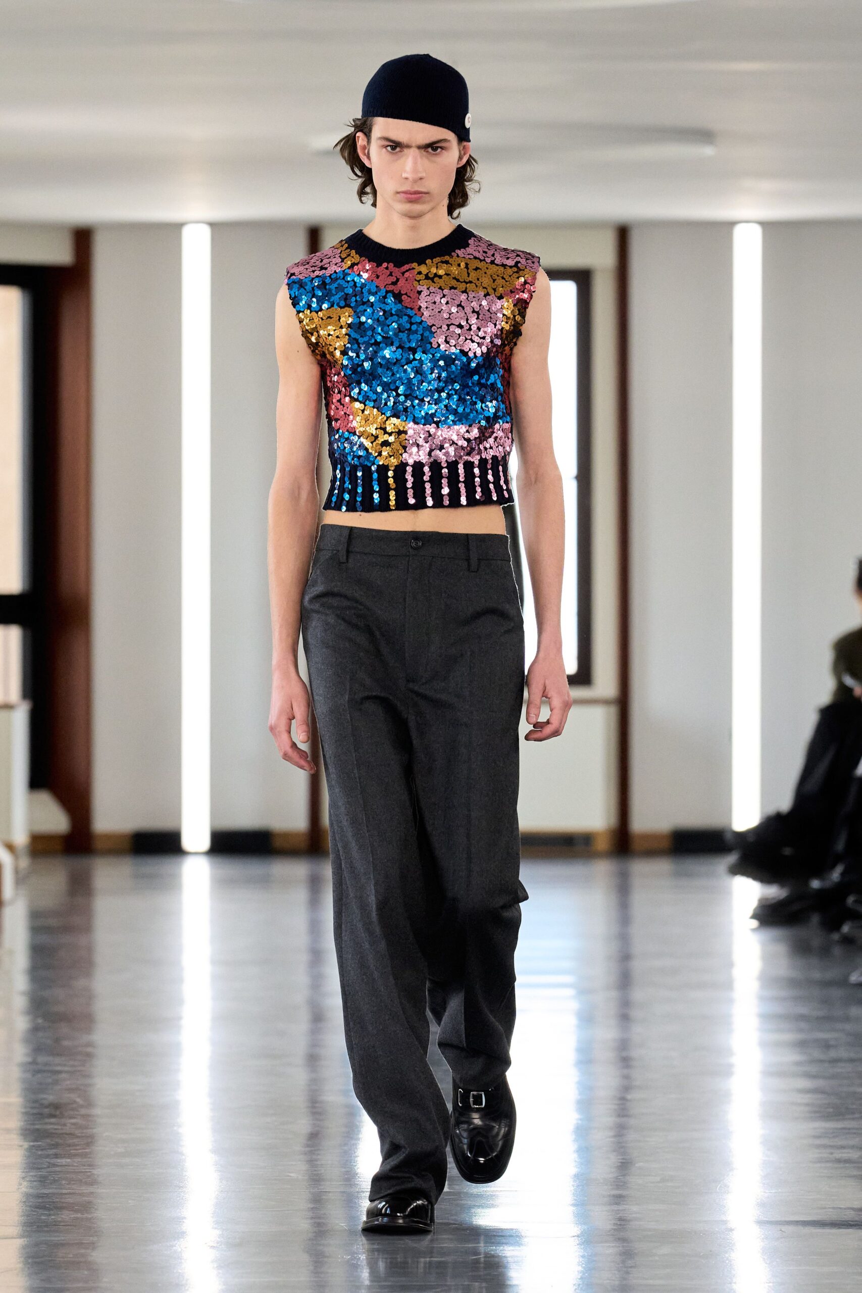 multi sequin sleeveless high-neck fitted shiny cropped top