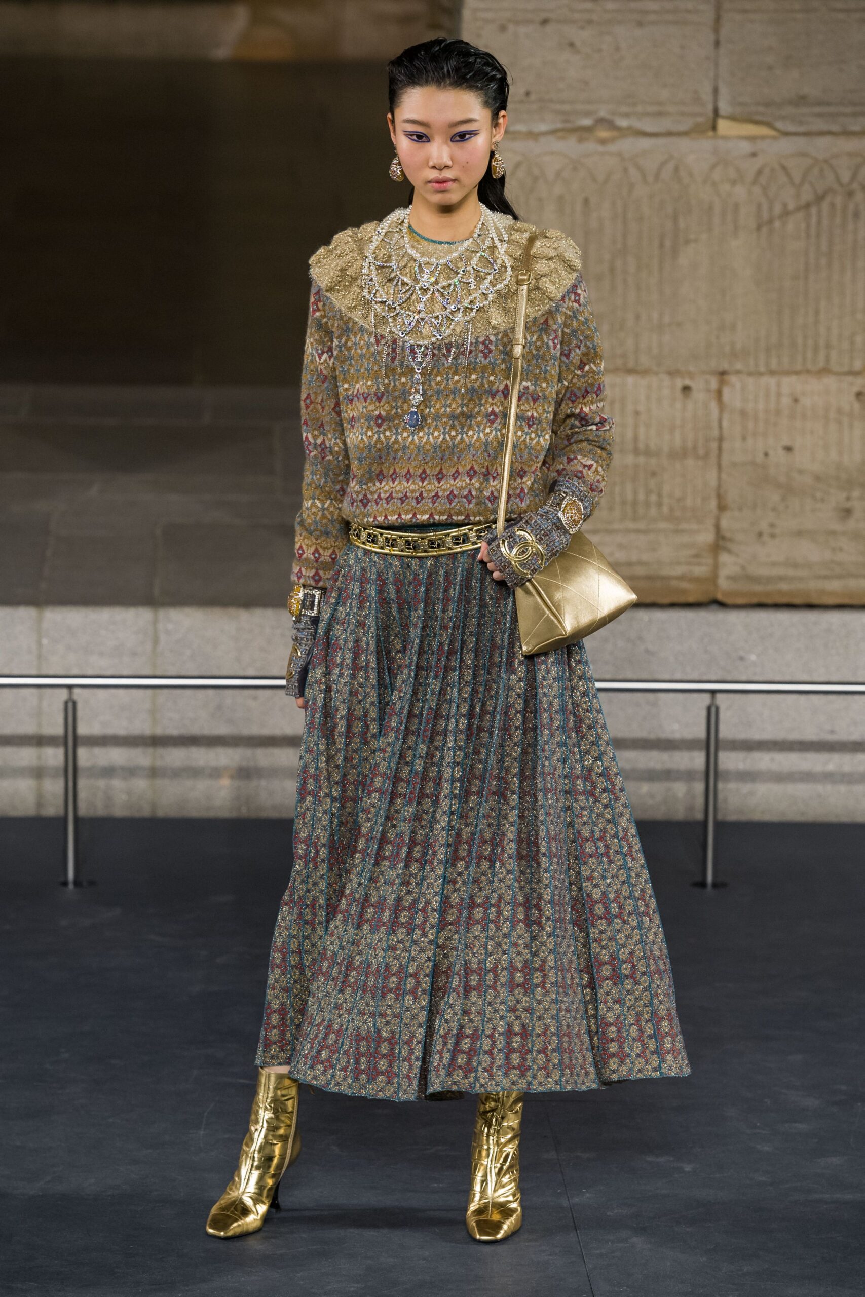 Chanel F/W 19 Look 691