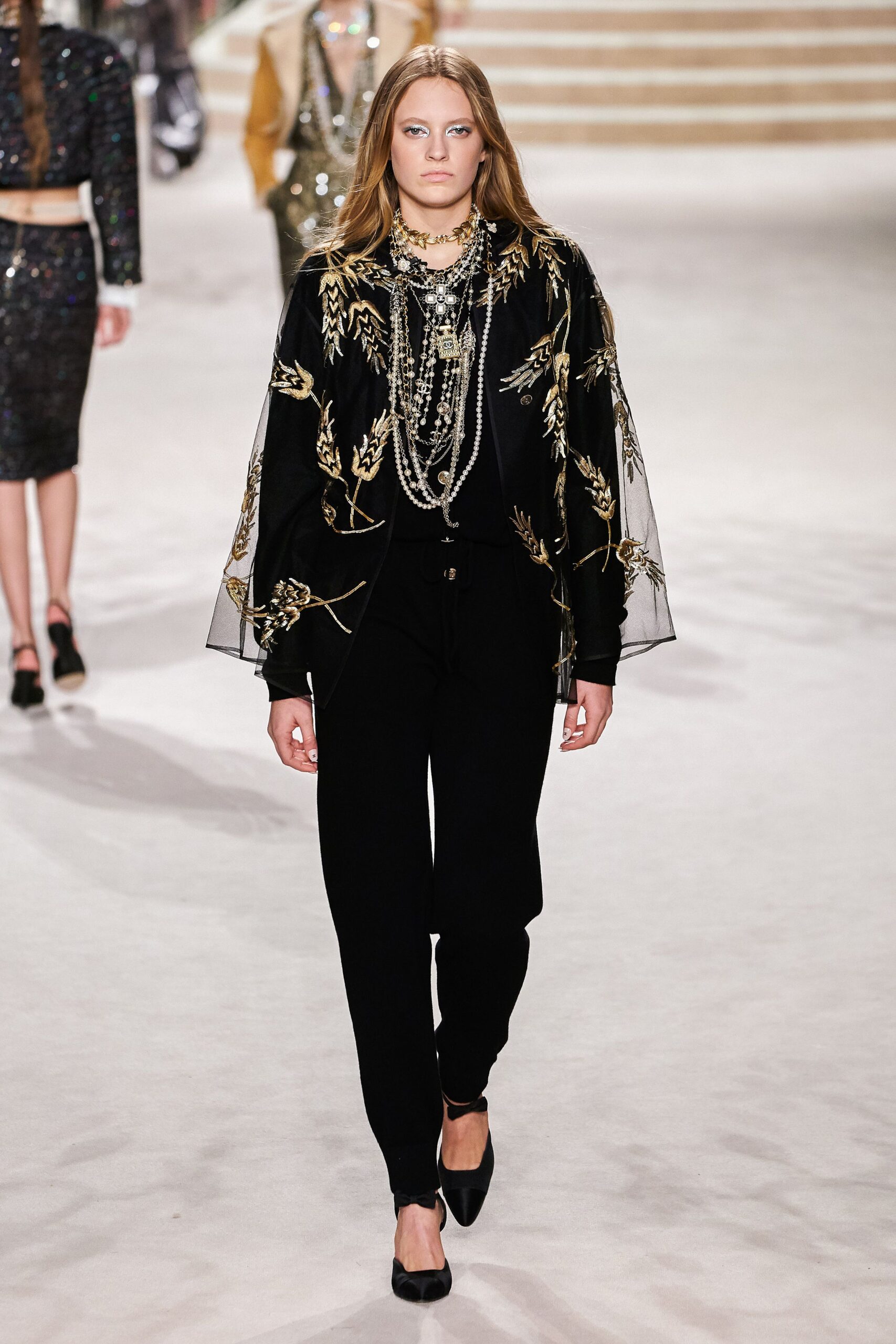 Chanel F/W 20 Look 725