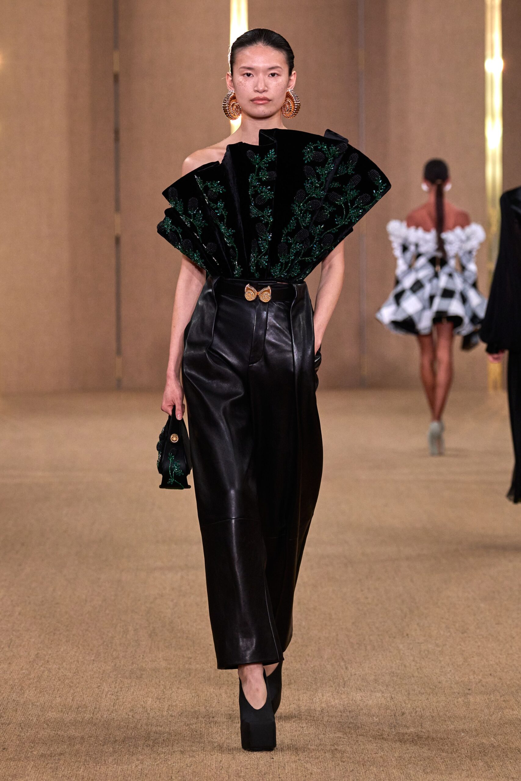 Balmain F/W 24 Look 610