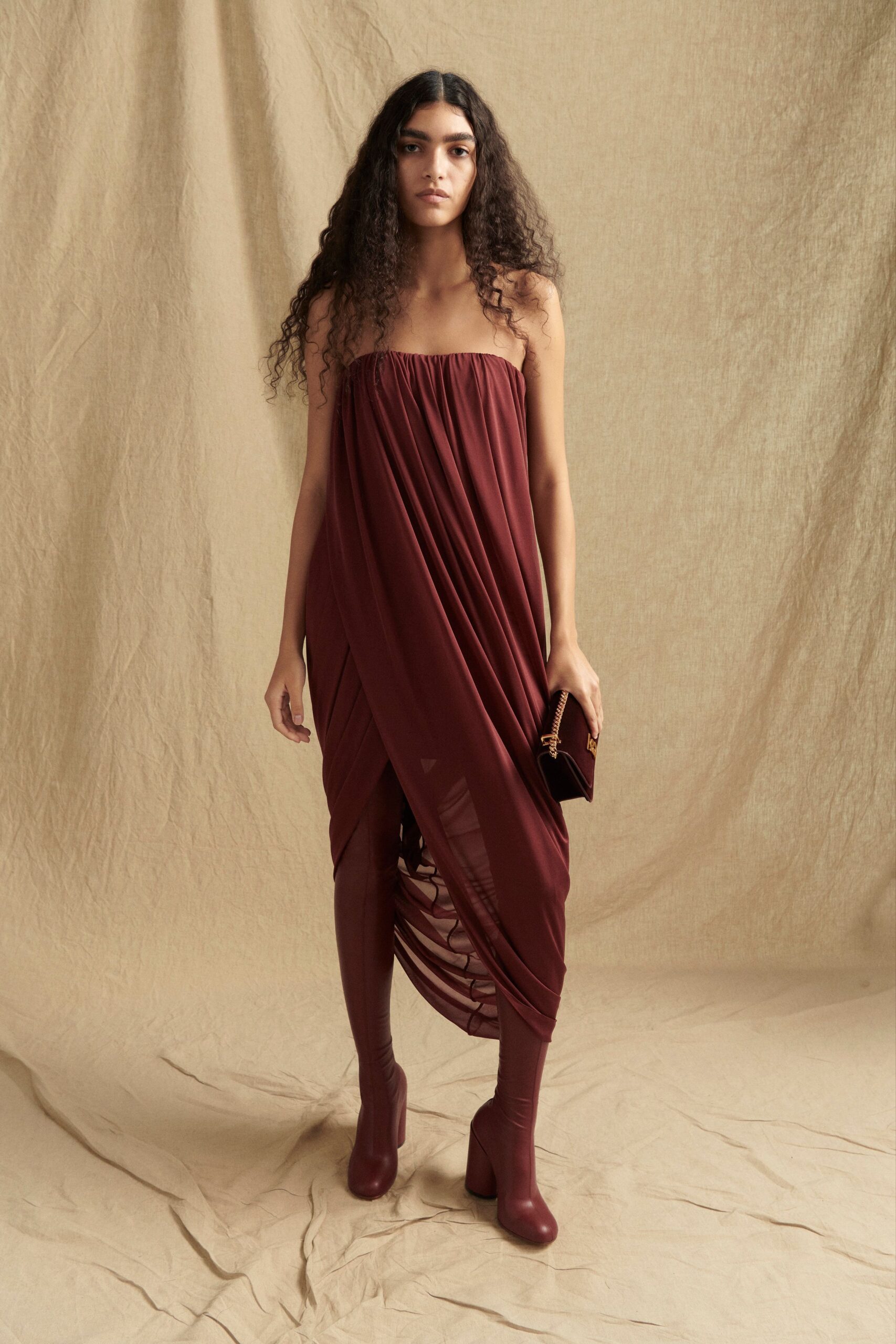 Burberry F/W 22 Look 611