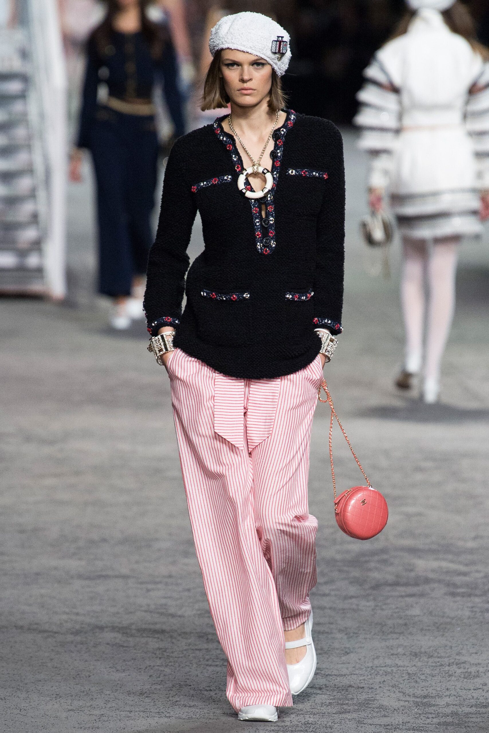 Chanel Resort 19 Look 659