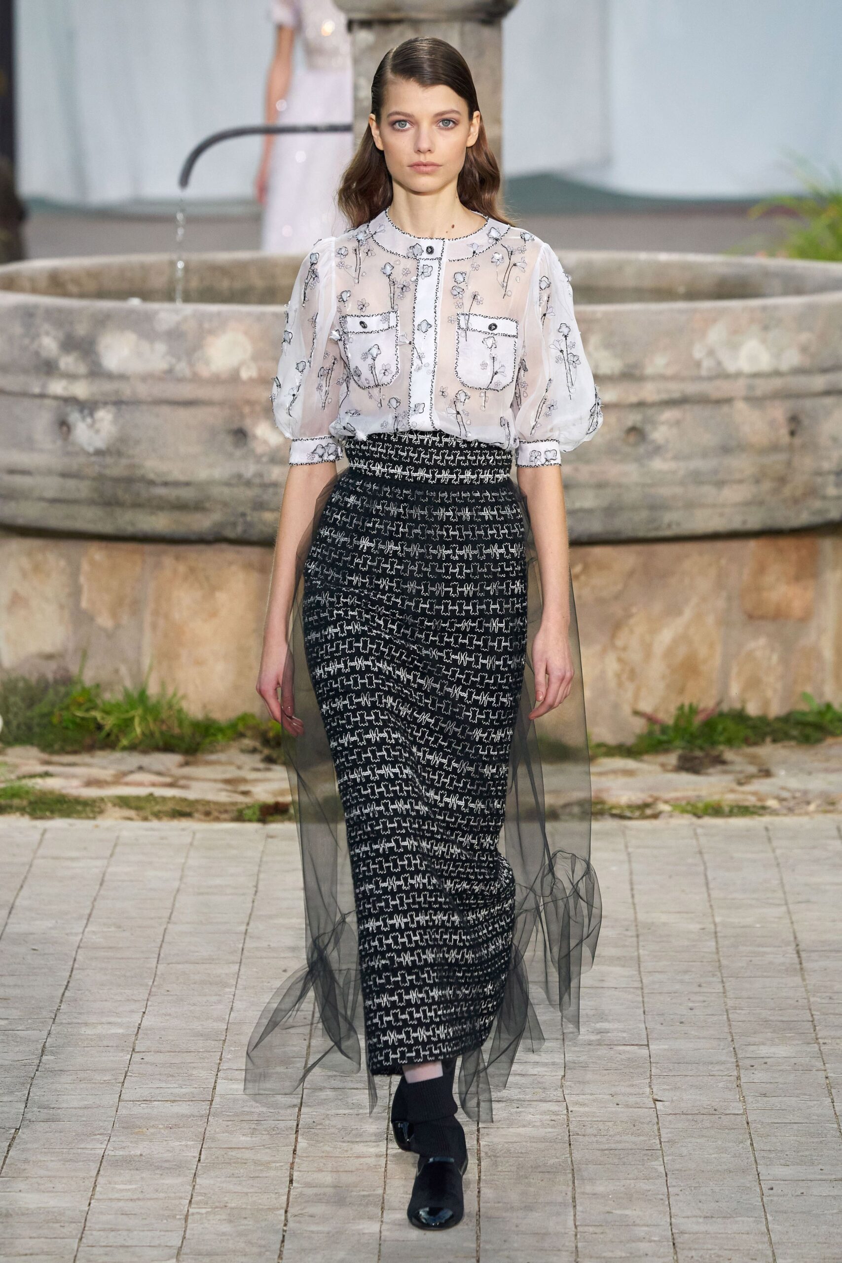 Chanel S/S 20 Couture Look 812